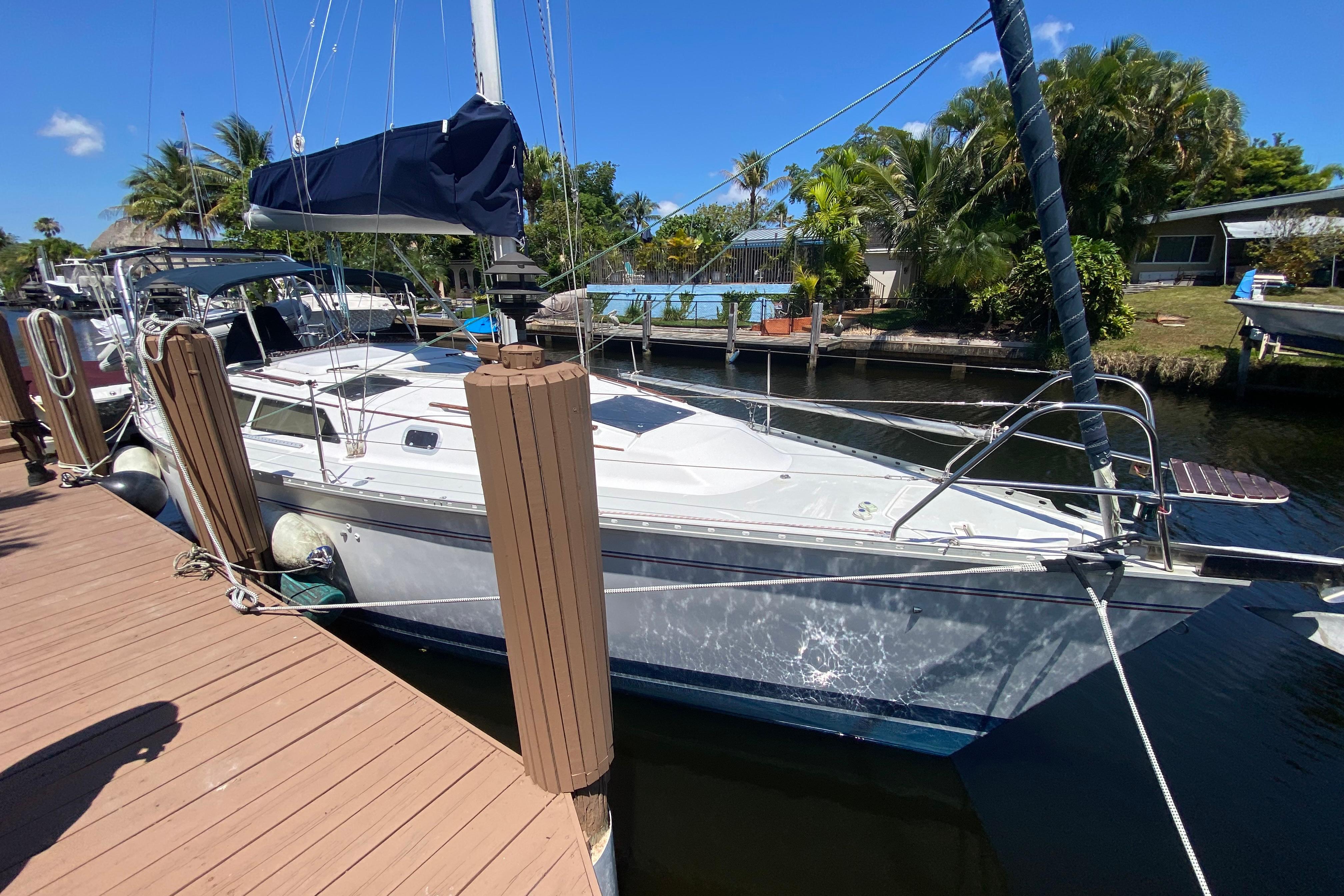 1995 Hunter 33.5