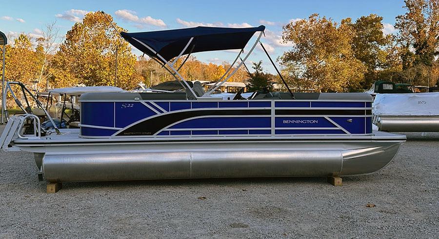 2025 Bennington 21 S STERN RADIUS