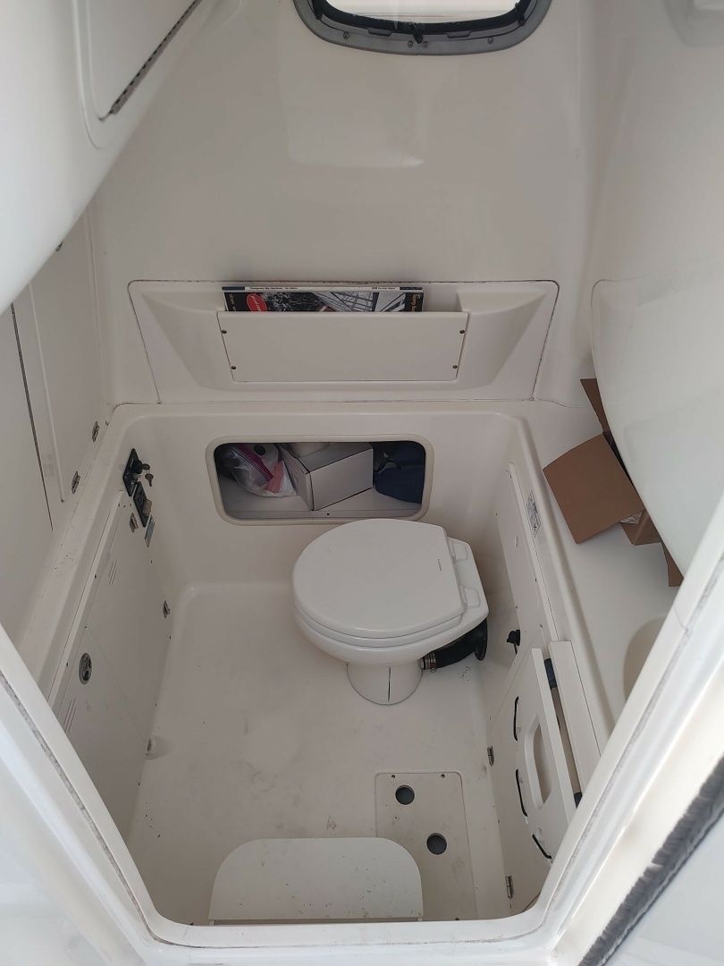2006 Boston Whaler 320 Outrage - Image 39