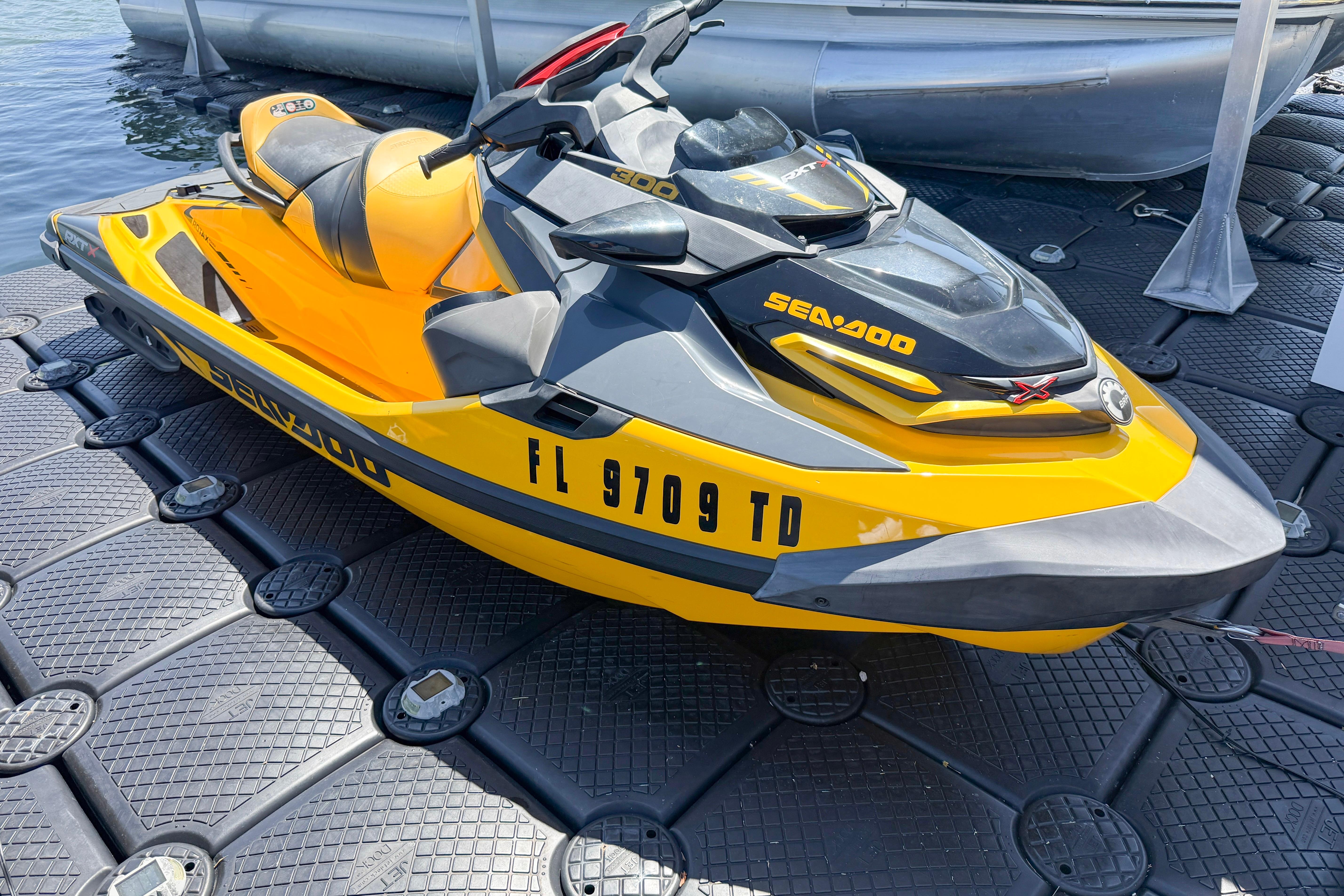 2022 Sea Sport RXTX 300
