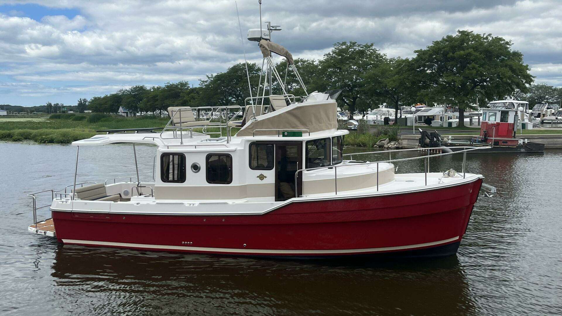 2026 Ranger Tugs R-31 Command Bridge Luxury Edition - Image 2