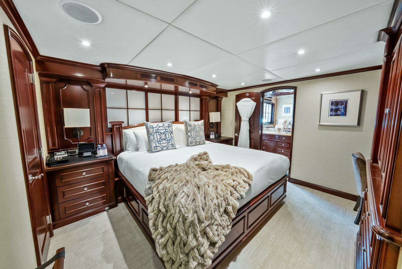 2005 Trinity Yachts Tri-Deck - Image 23