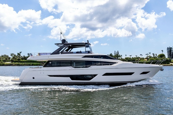 2022 Ferretti Yachts 780