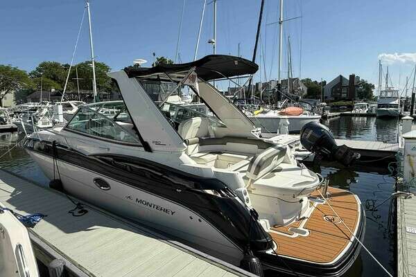 2013 Monterey 280 SCR