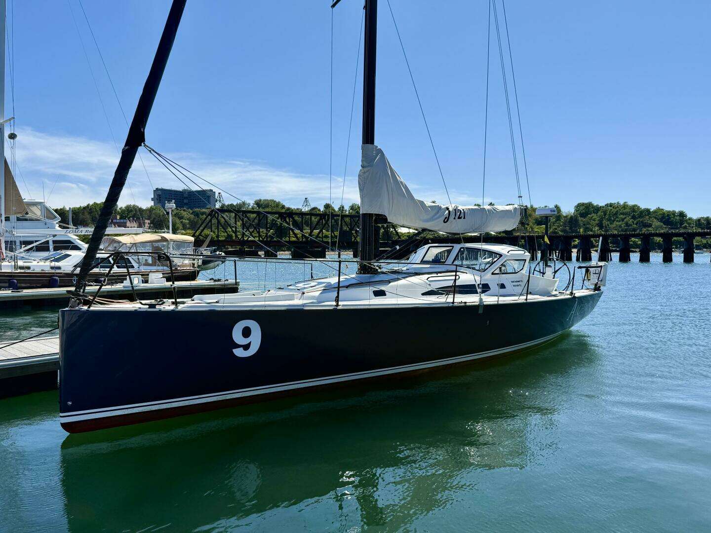 2018 J Boats J121 - Image 2