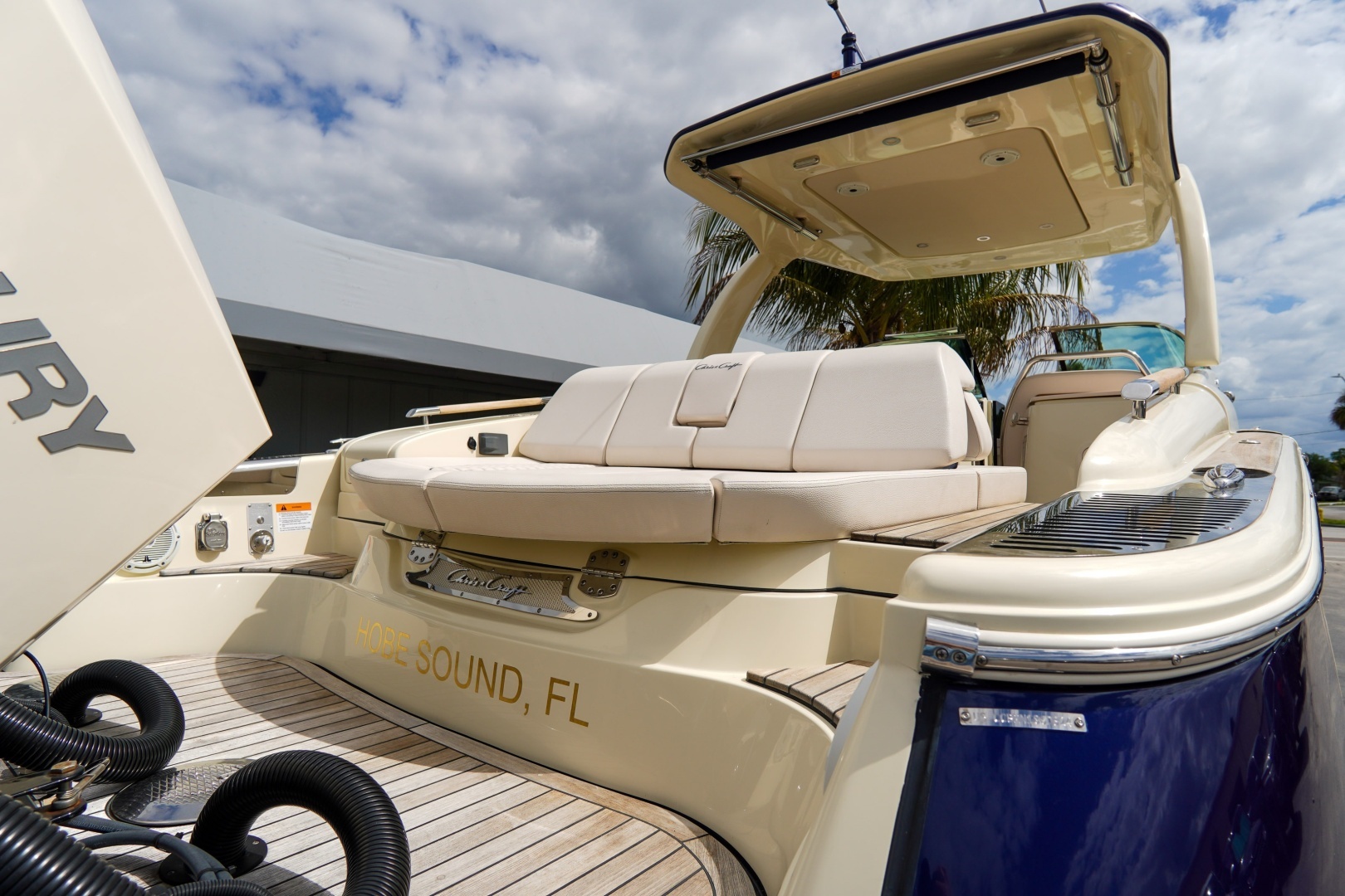 2024 Chris-Craft Launch GT - Image 9