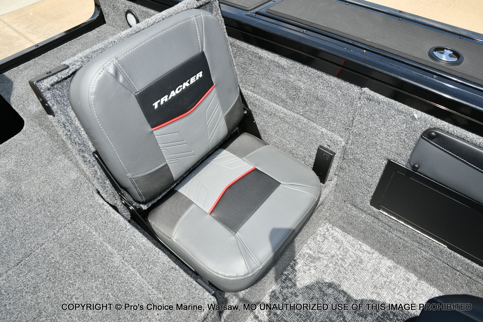 2026 Tracker Targa V-19 Combo - 76