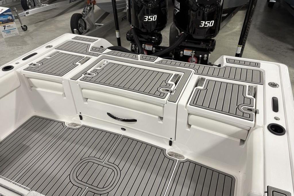 2026 Tidewater 3100 Carolina Bay boat deck with dual Yamaha 350 engines.