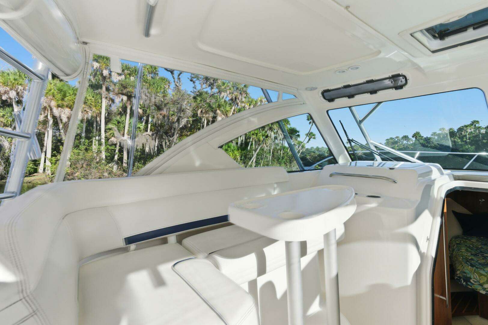 2011 Tiara Yachts 3100 Open - Image 19