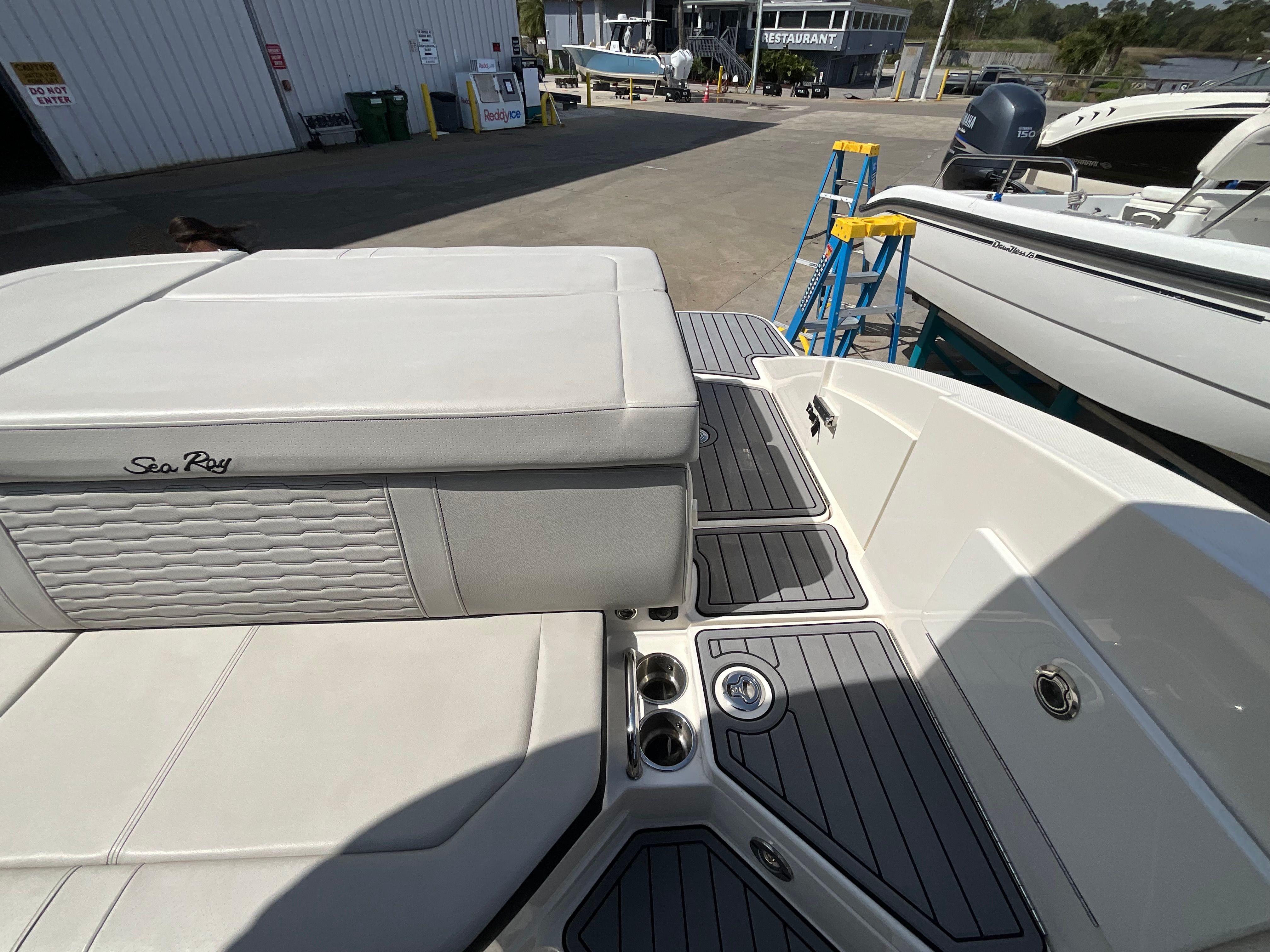 2021 Sea Ray 23 SPX - 13