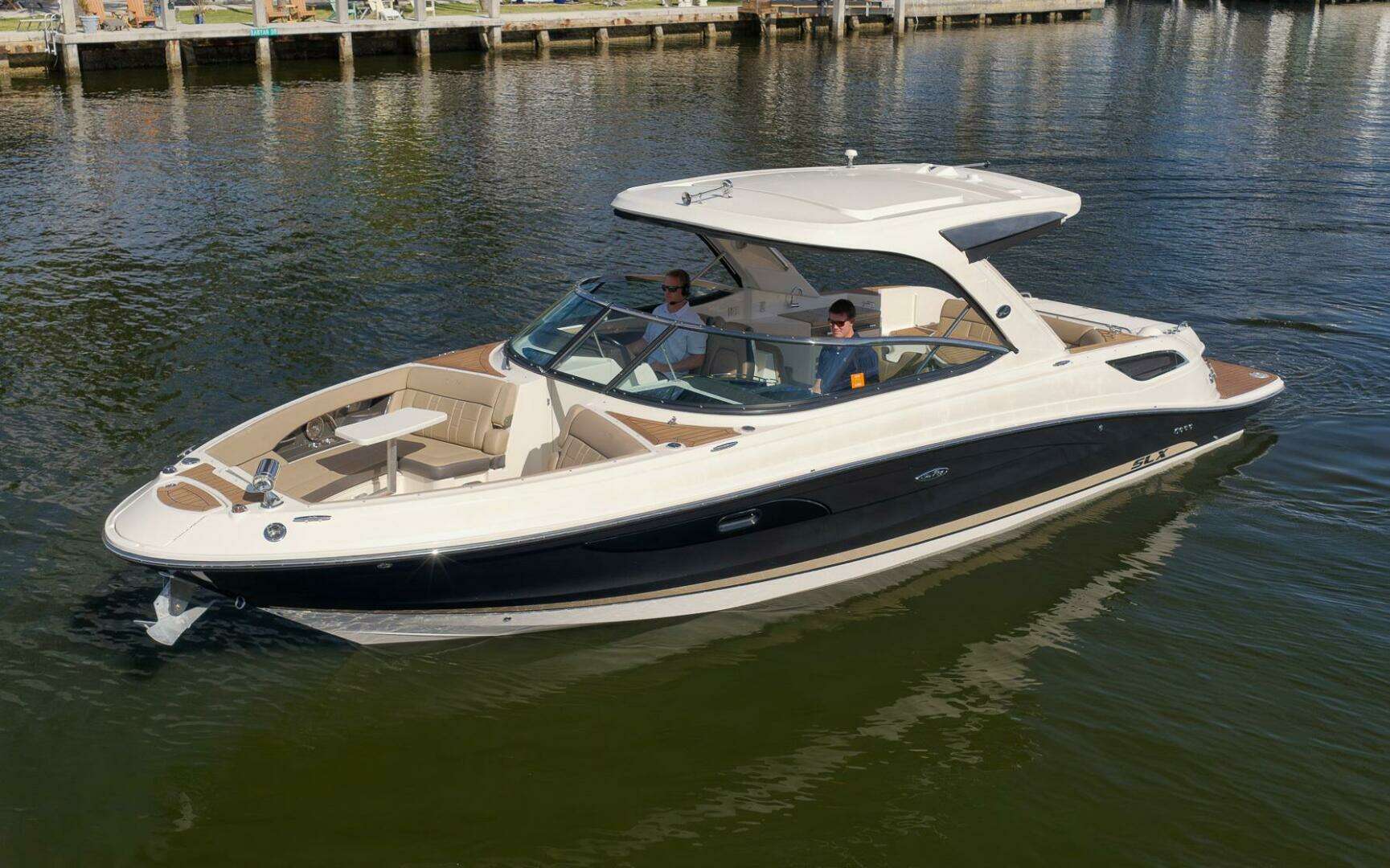 2016 Sea Ray 350 SLX - Image 2
