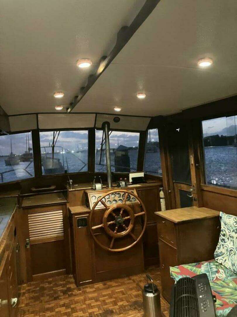 1989 Grand Banks 36 - Image 34