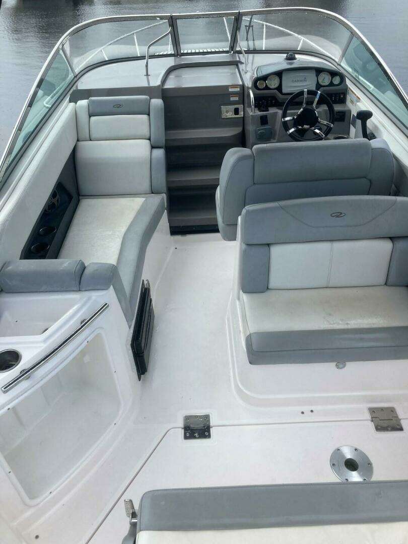 2015 Regal 28 Express - Image 11