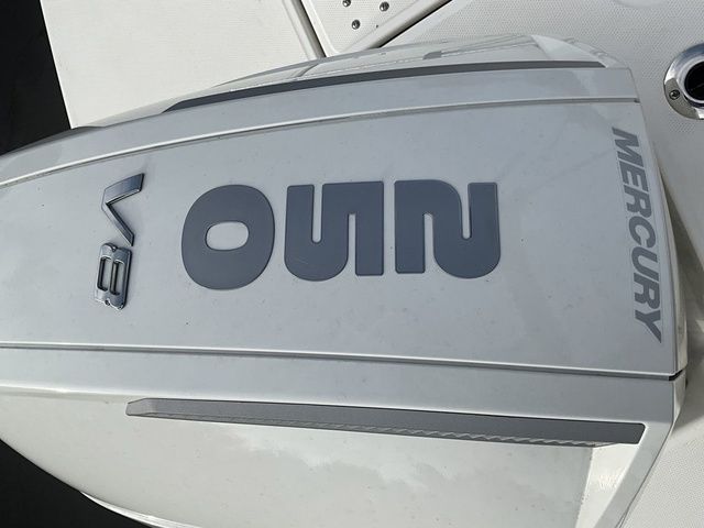2024 Boston Whaler 210 Vantage - 34