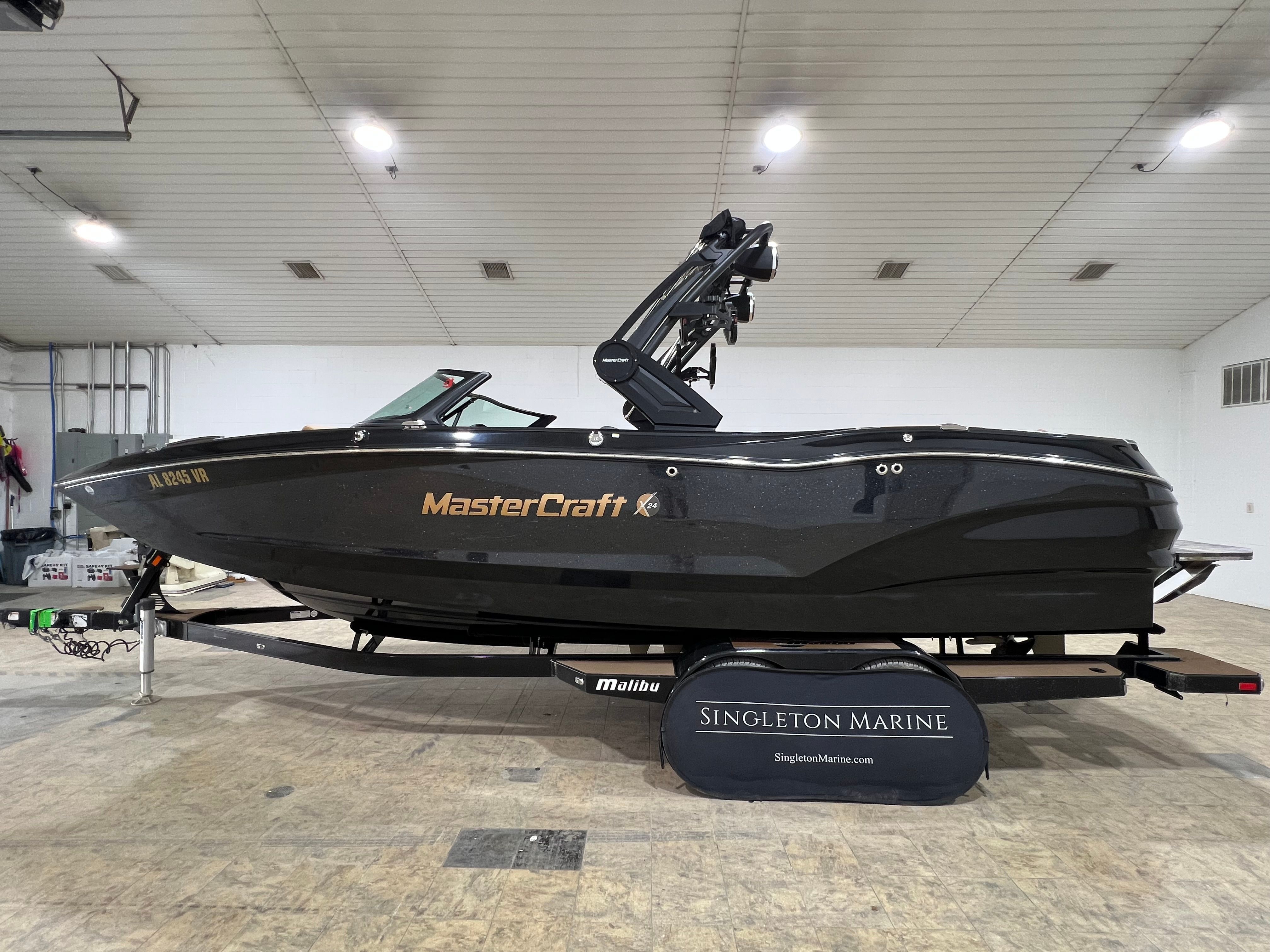 2022 MasterCraft X24
