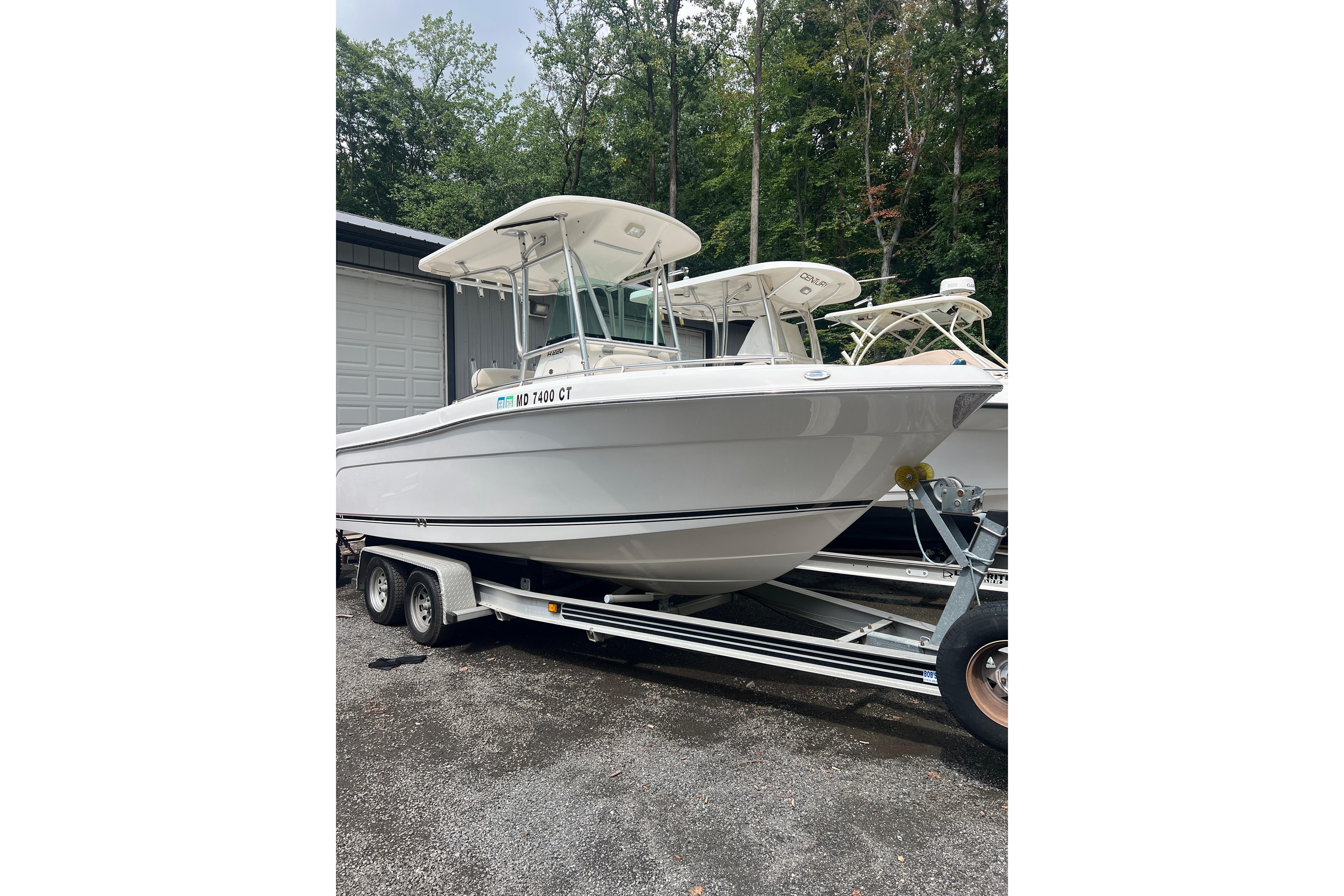 2005 Robalo R220 Center Console