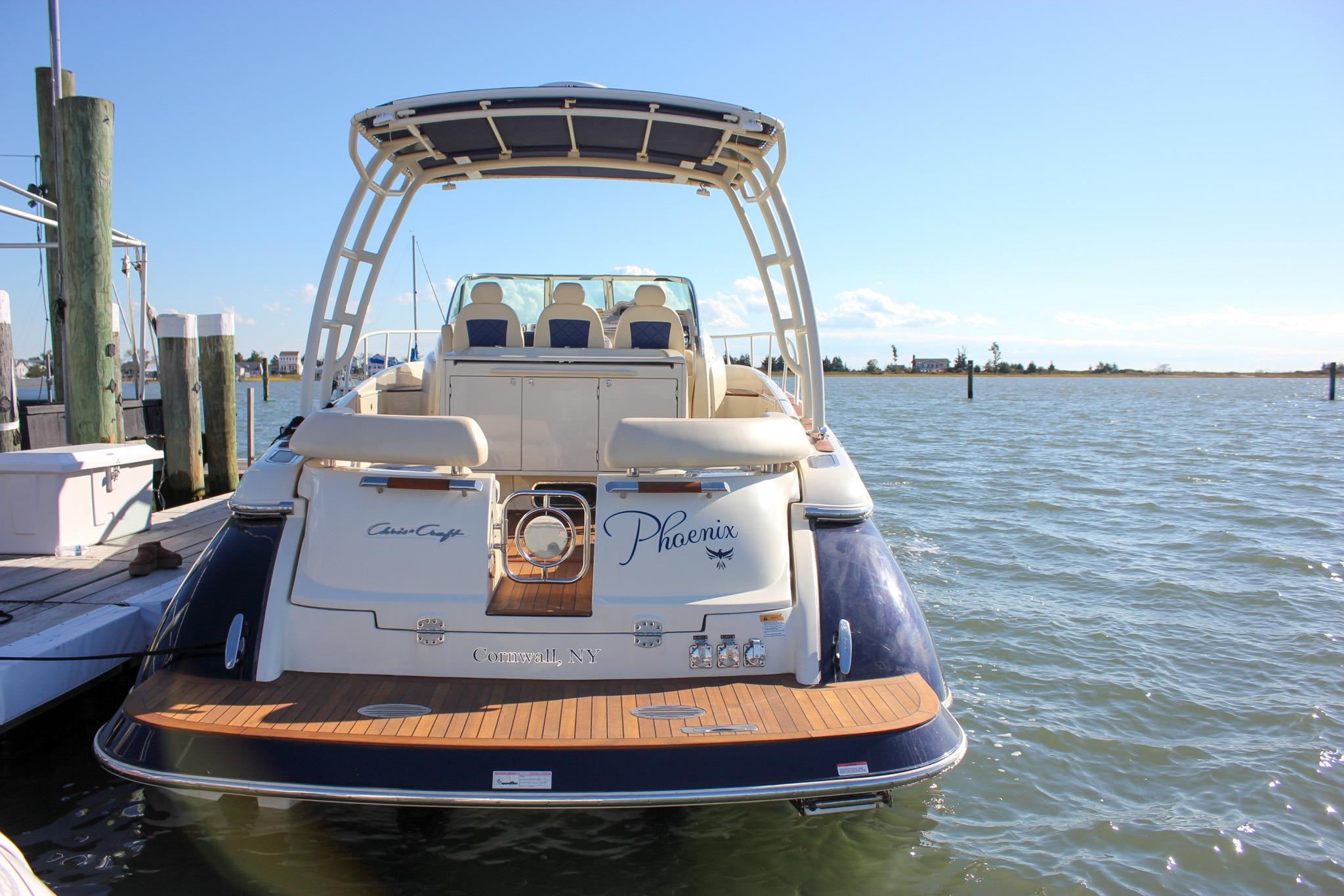 2017 Chris-Craft Launch 38