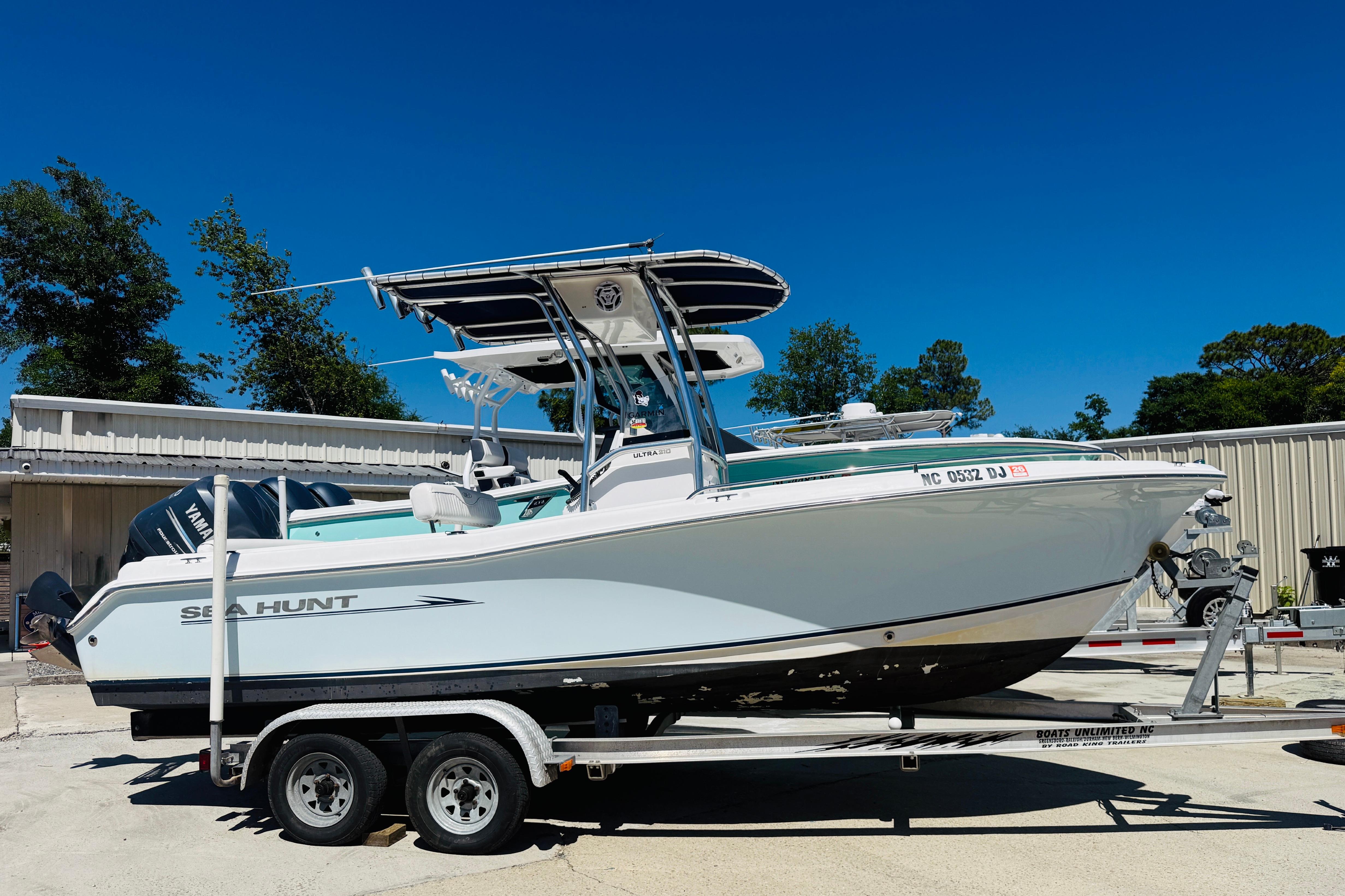 2008 Sea Hunt Ultra 210