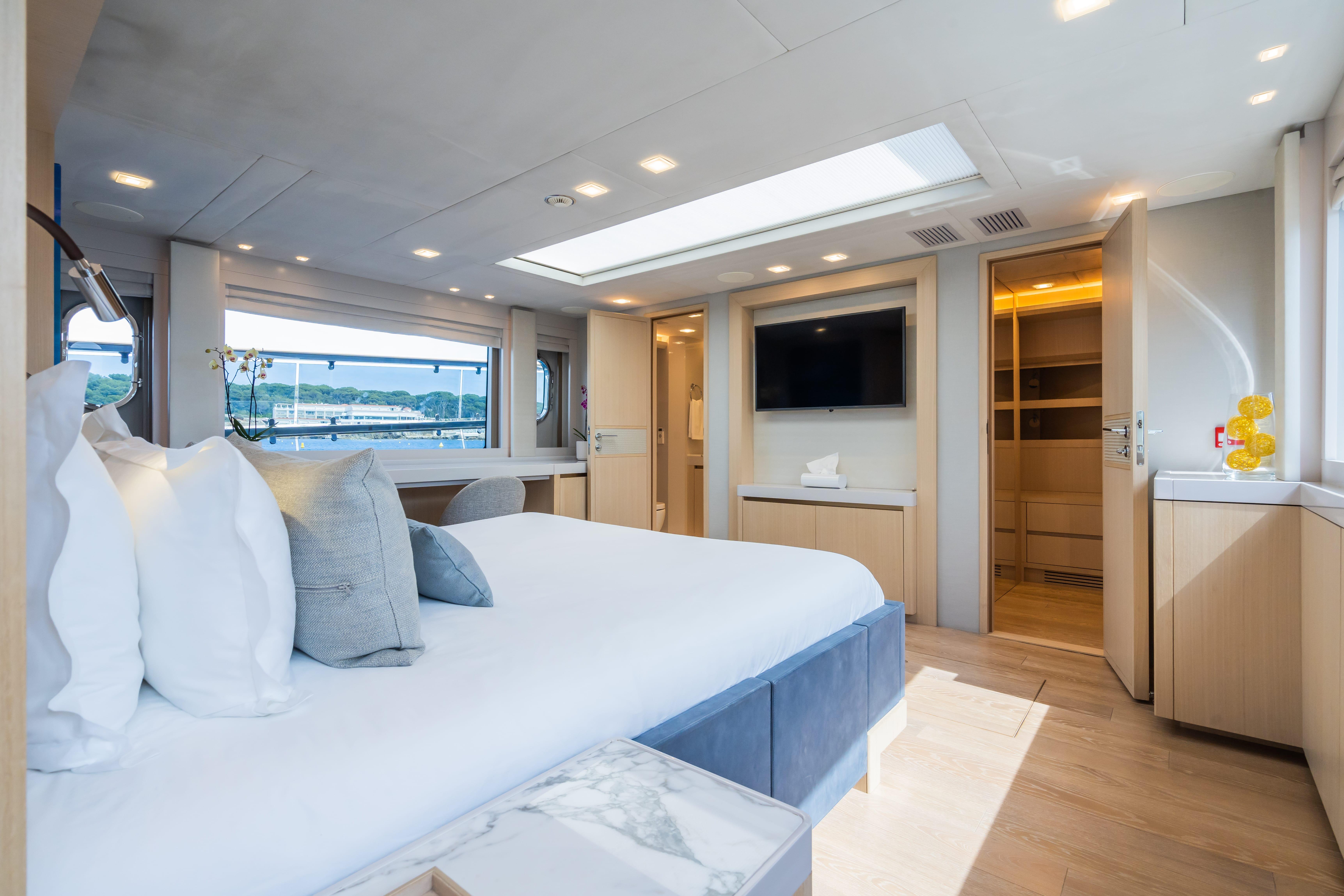 Luxurious master bedroom on the 2021 Monte Carlo Yachts MCY 96.