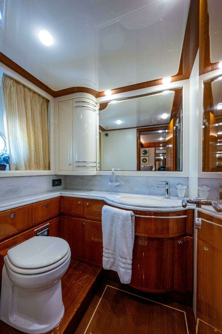 2006 Ferretti Yachts 830 - Image 115
