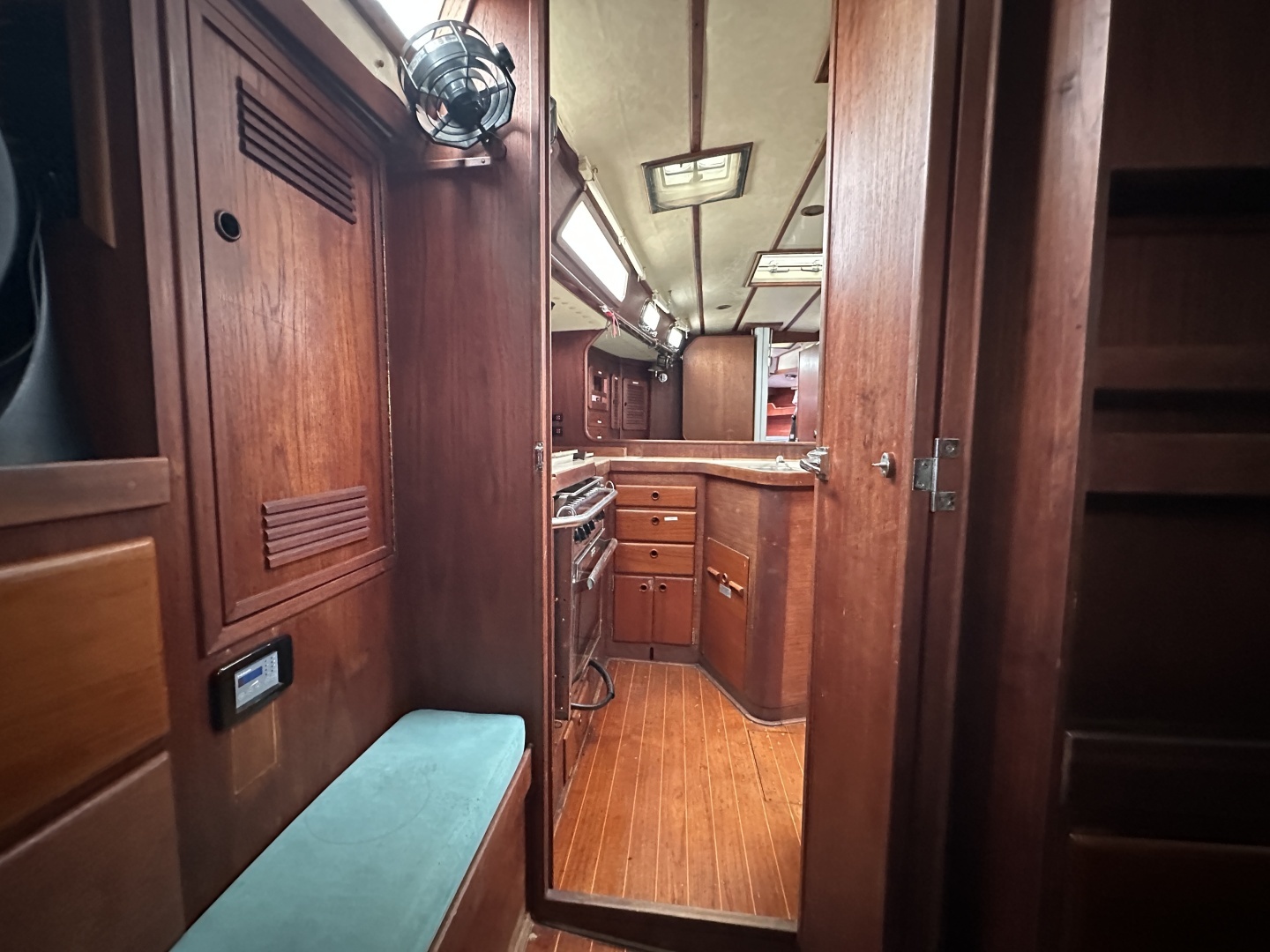 1991 Sabre 425 - Image 147