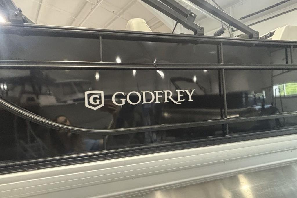 2026 Godfrey Xperience 2086 SFLX 25 in. Package, sleek black exterior detail.