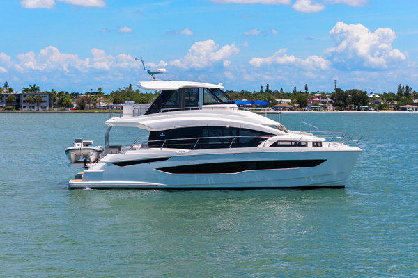 2026 Aquila 54 Yacht