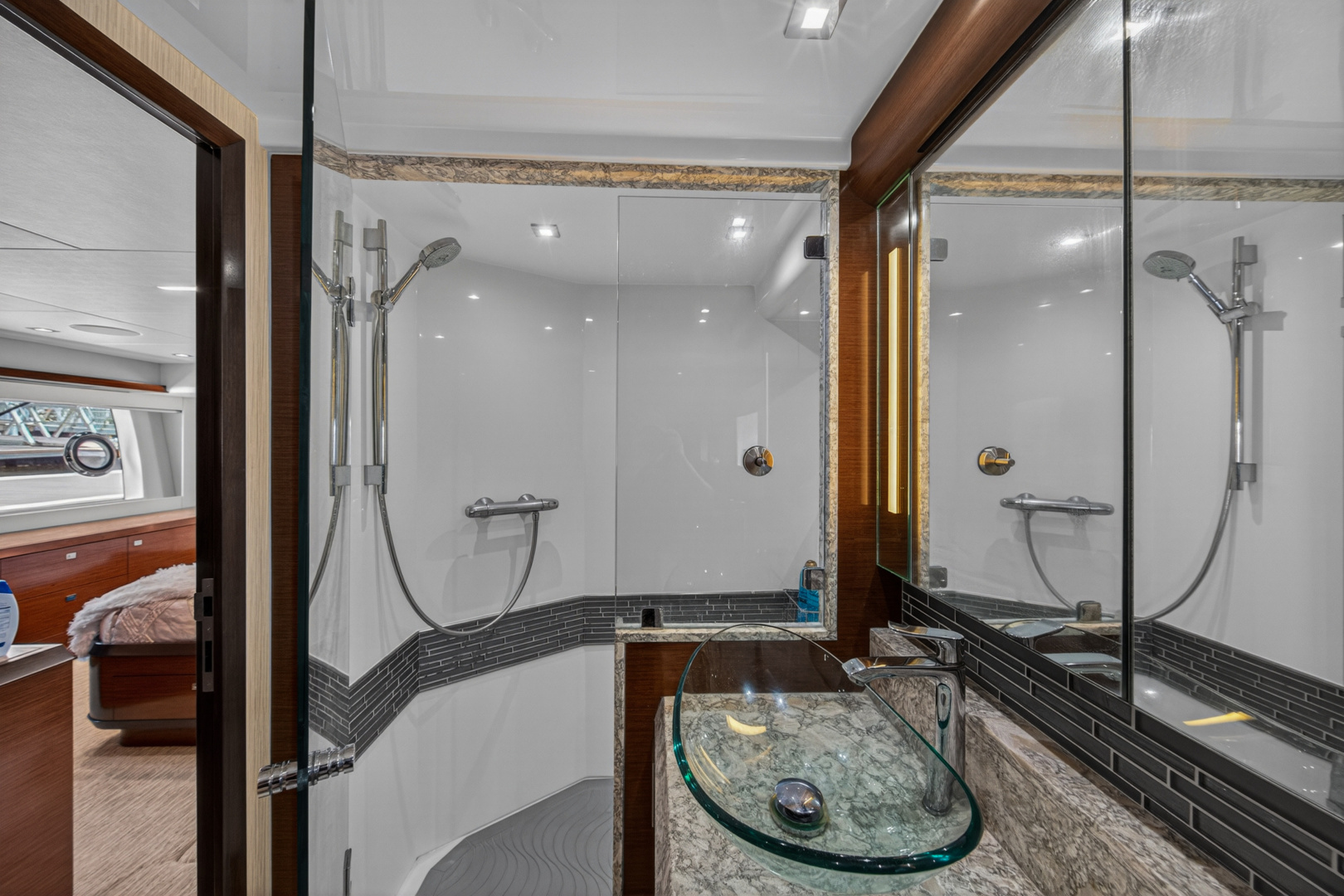2021 Ocean Alexander 70E - Image 70