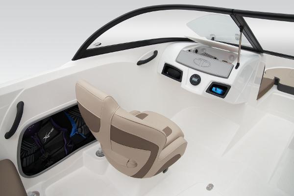 2025 Tahoe 185 S - 55