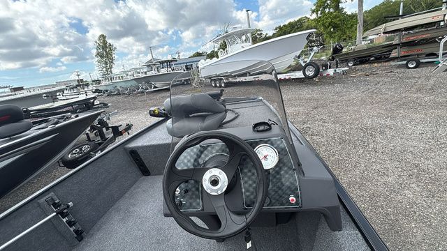 2026 Tracker Bass Tracker Classic XL - 3