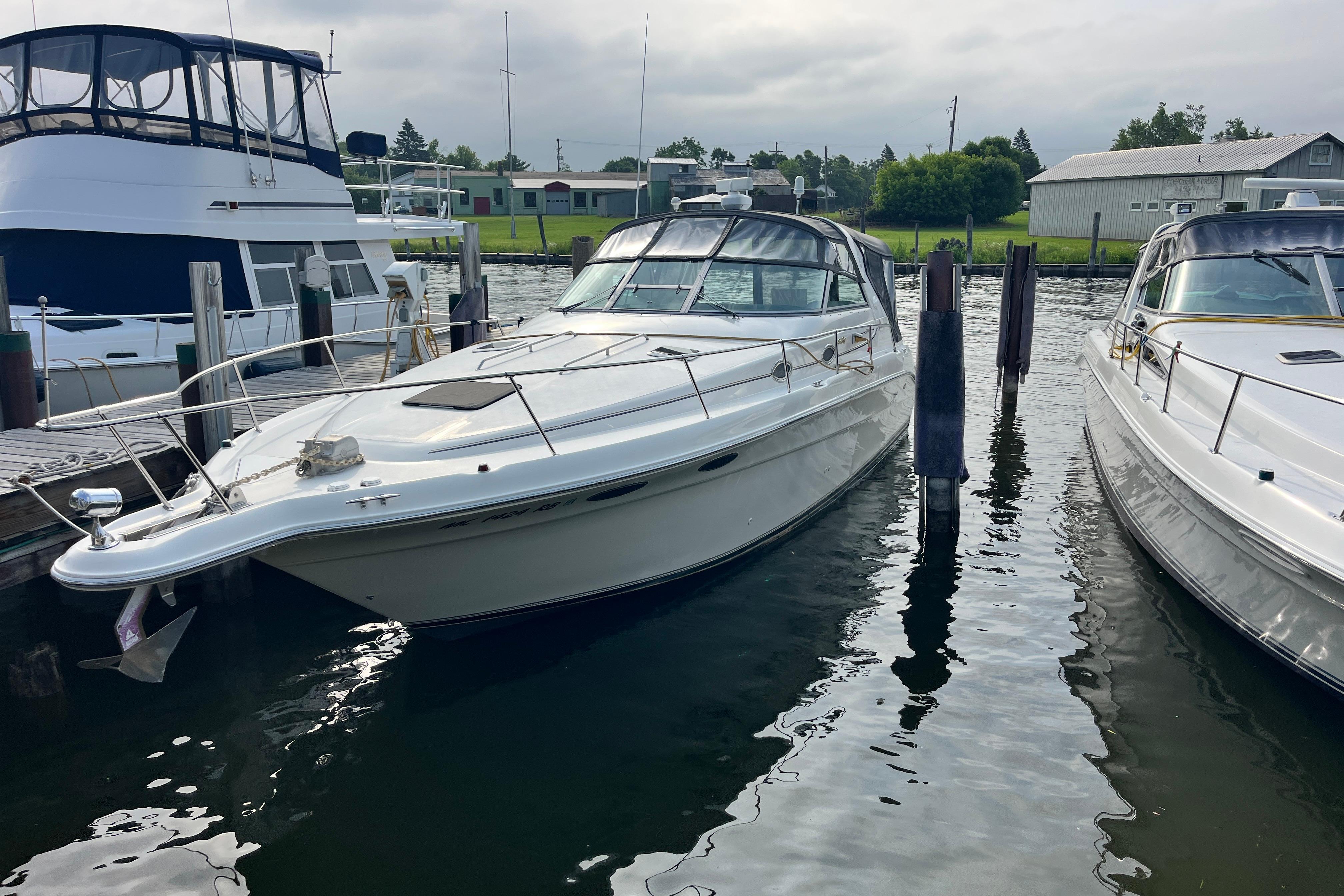 1995 Sea Ray Sundancer 330