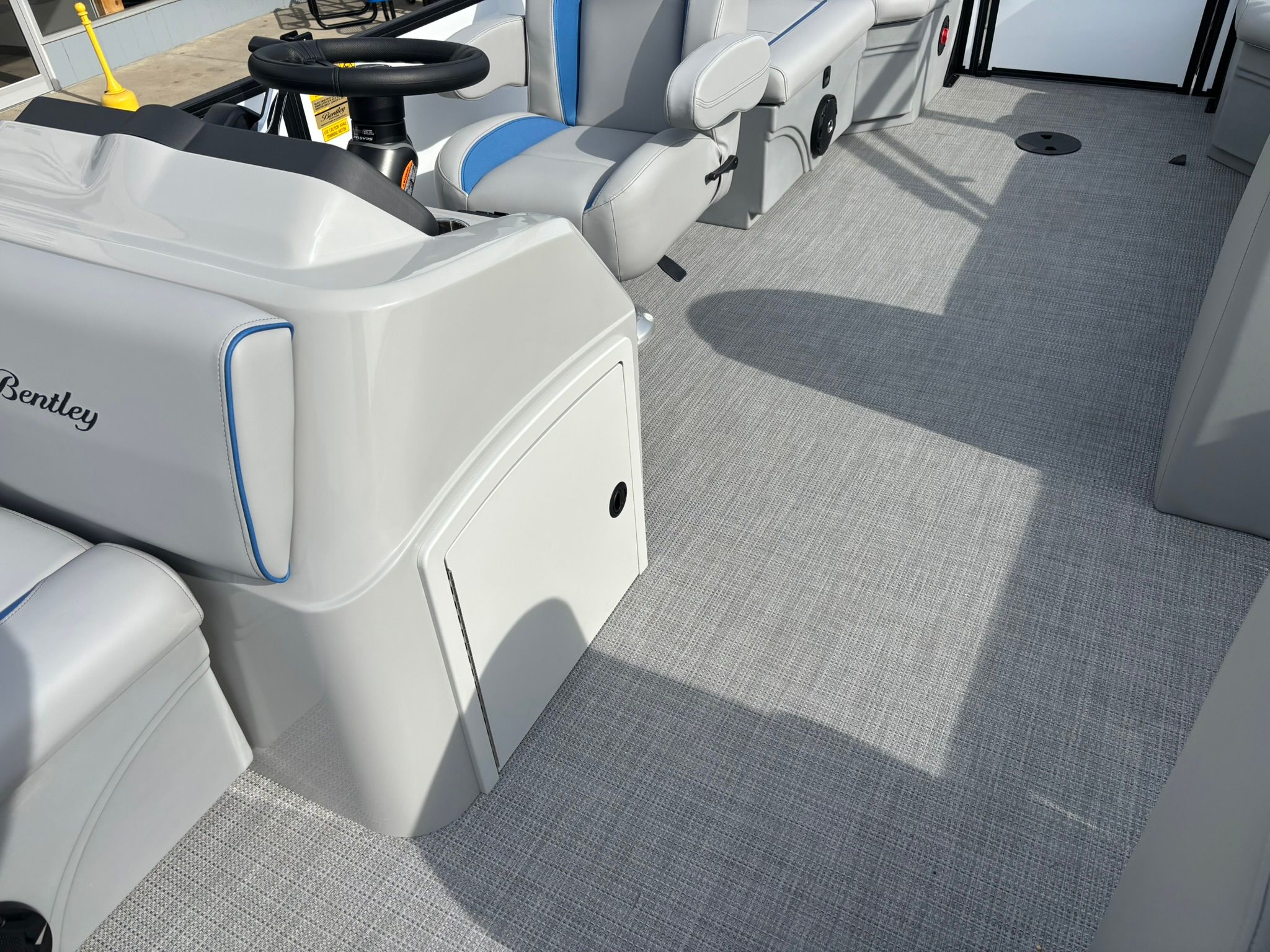 2027 Bentley Pontoons 223 Bolt - 13