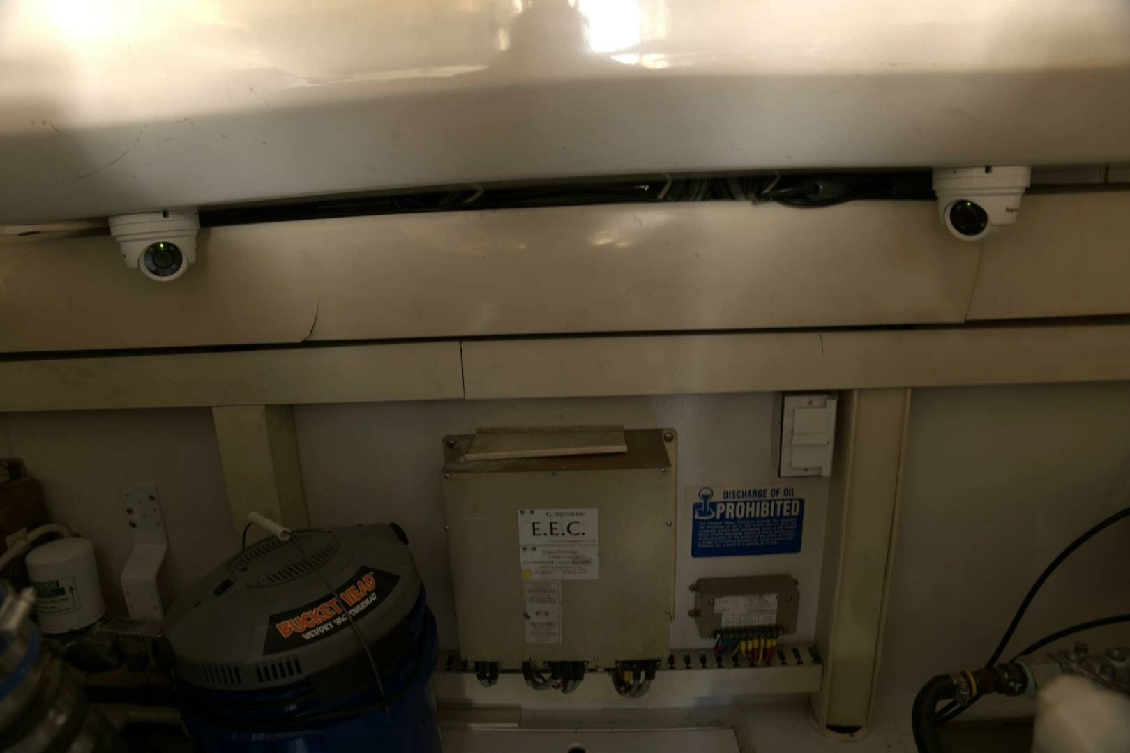 2002 Viking 43 Open - Image 40