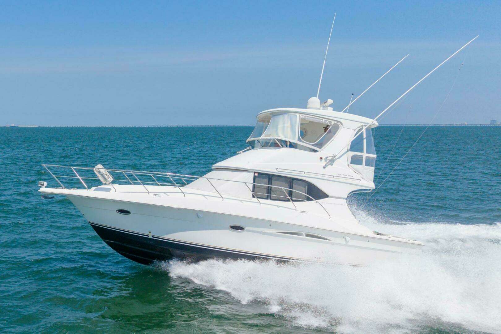 2007 Silverton 38 Convertible - Image 7