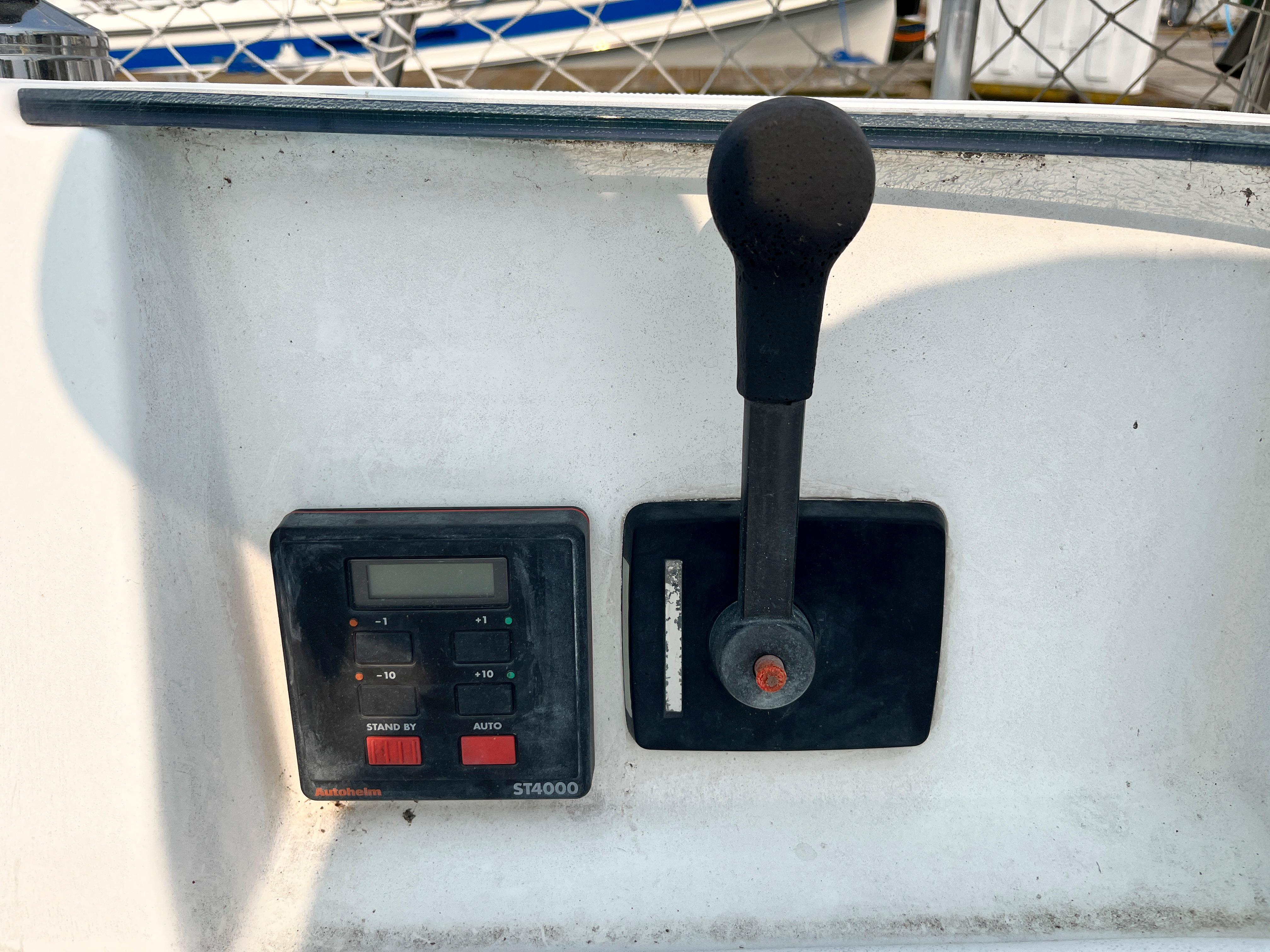 1995 Beneteau Oceanis 321 - 38