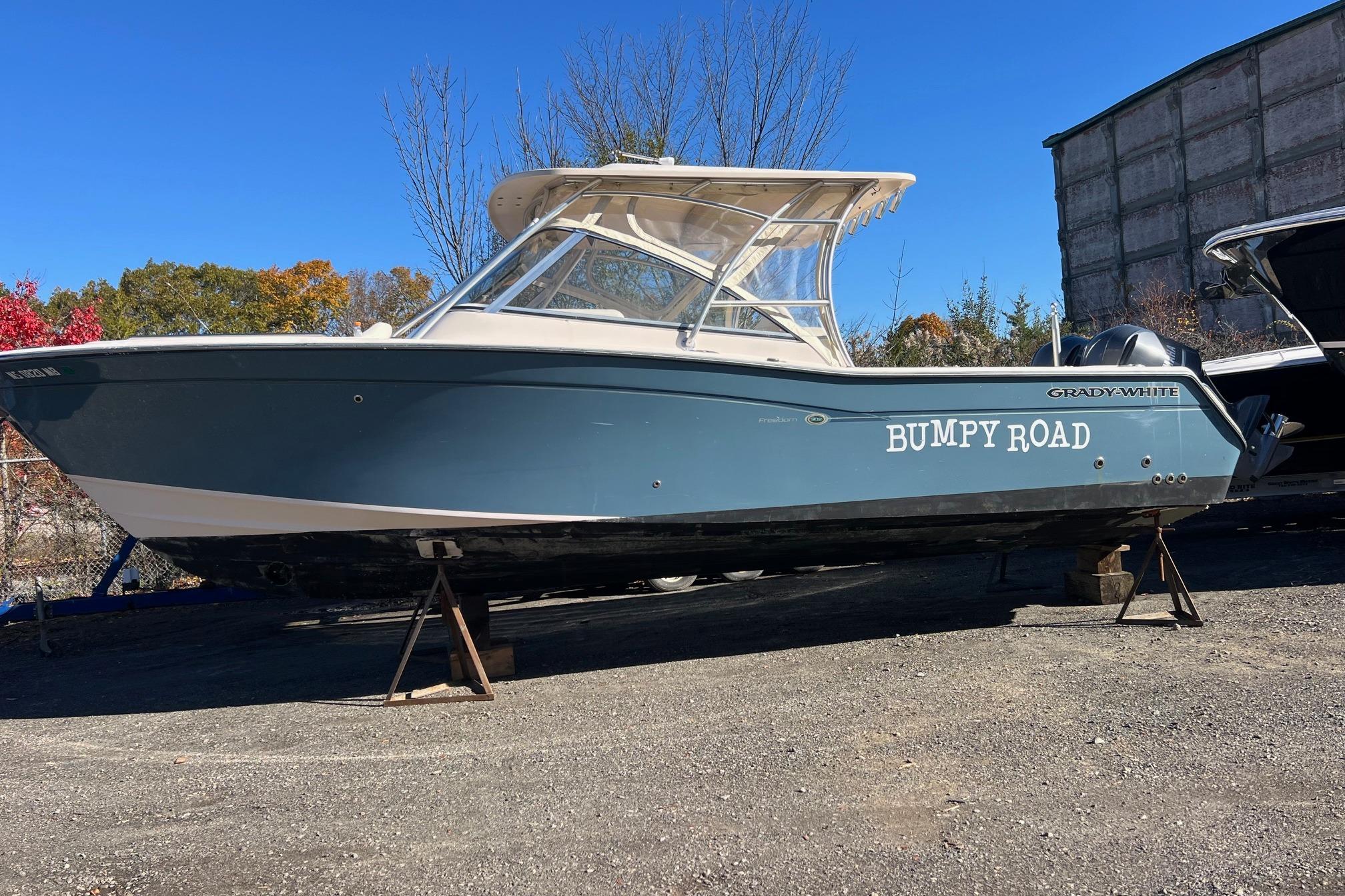 2011 Grady-White Freedom 307