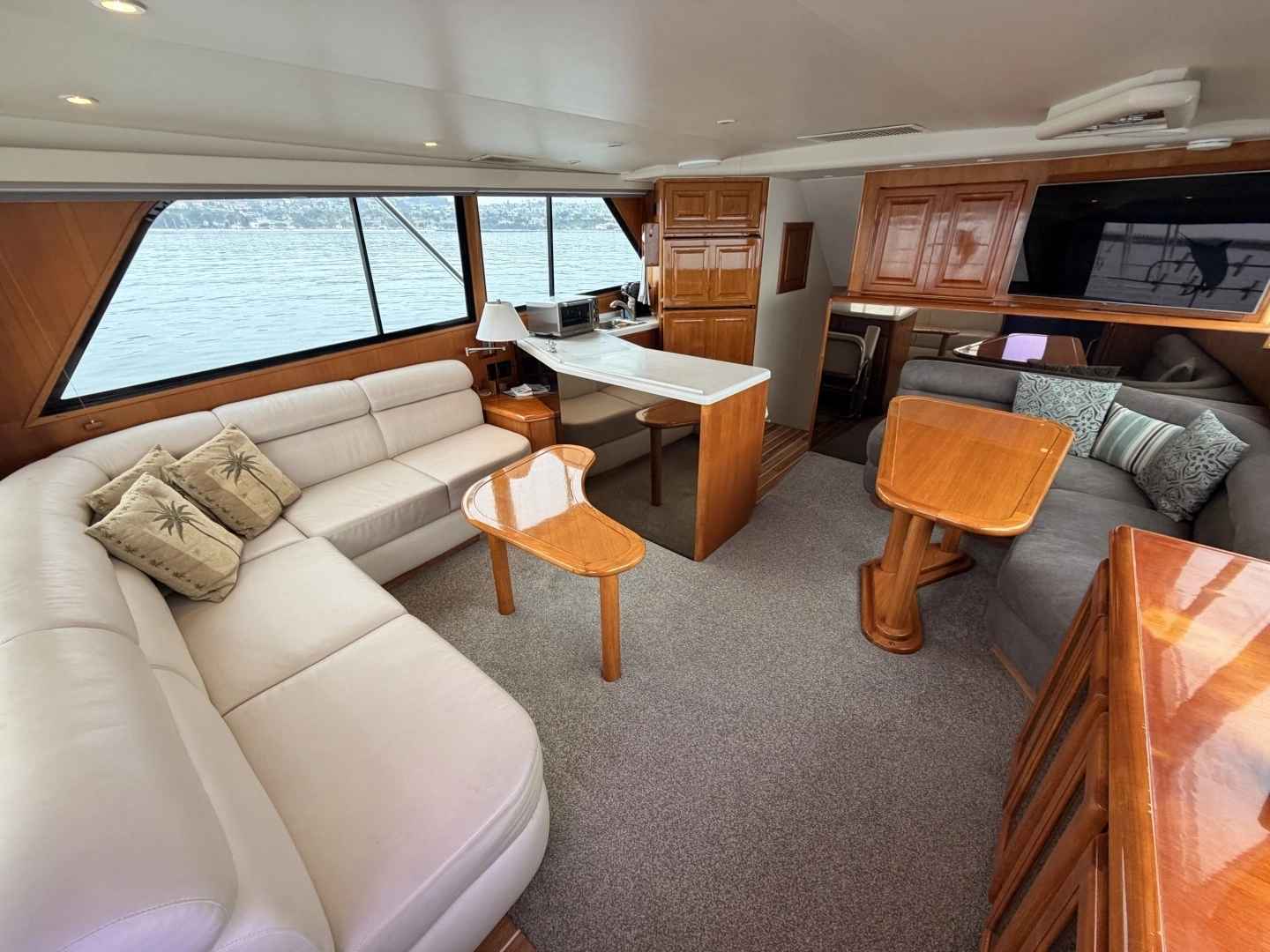 1994 Viking 50 Convertible - Image 2