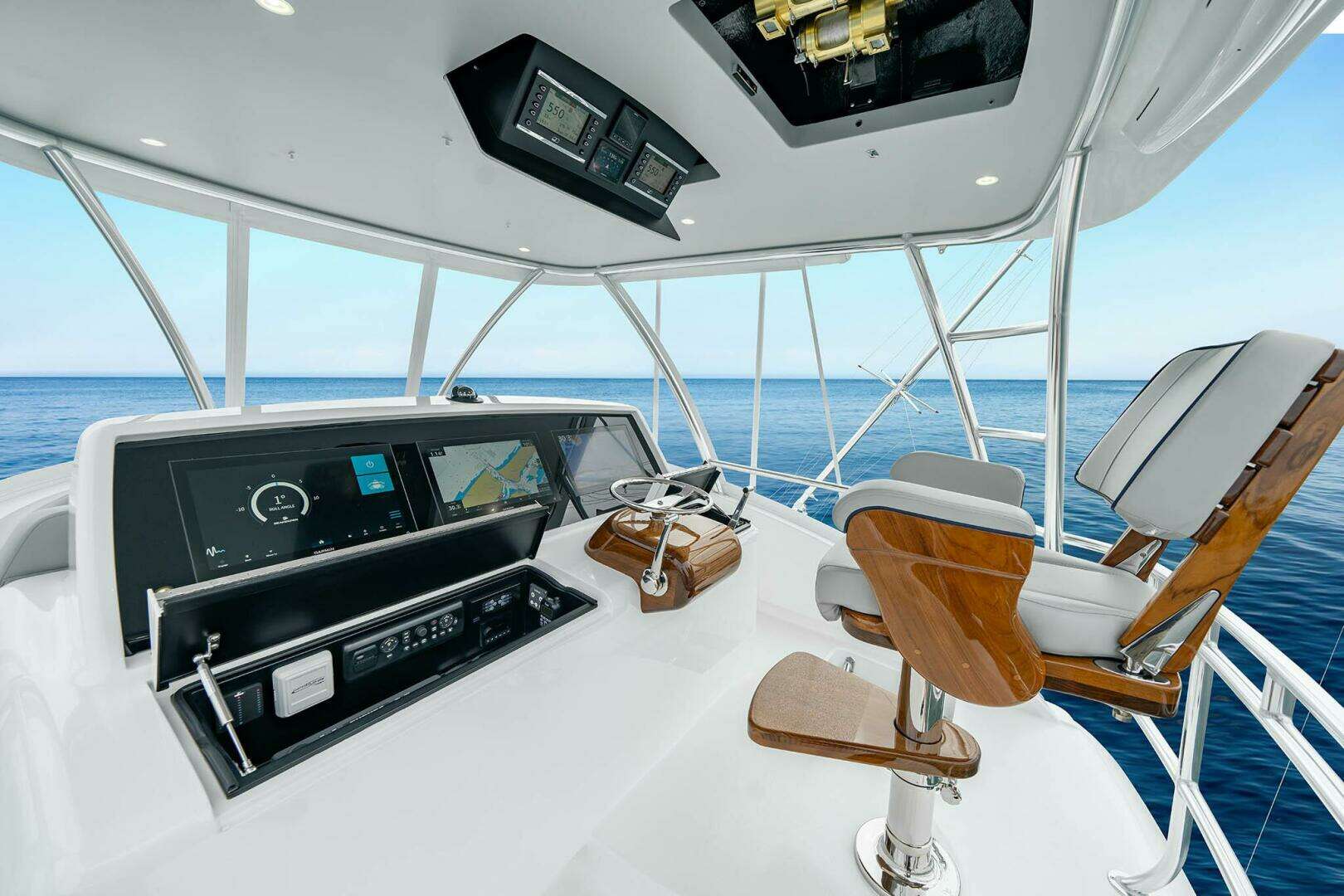 2027 Viking 82 Skybridge - Image 15
