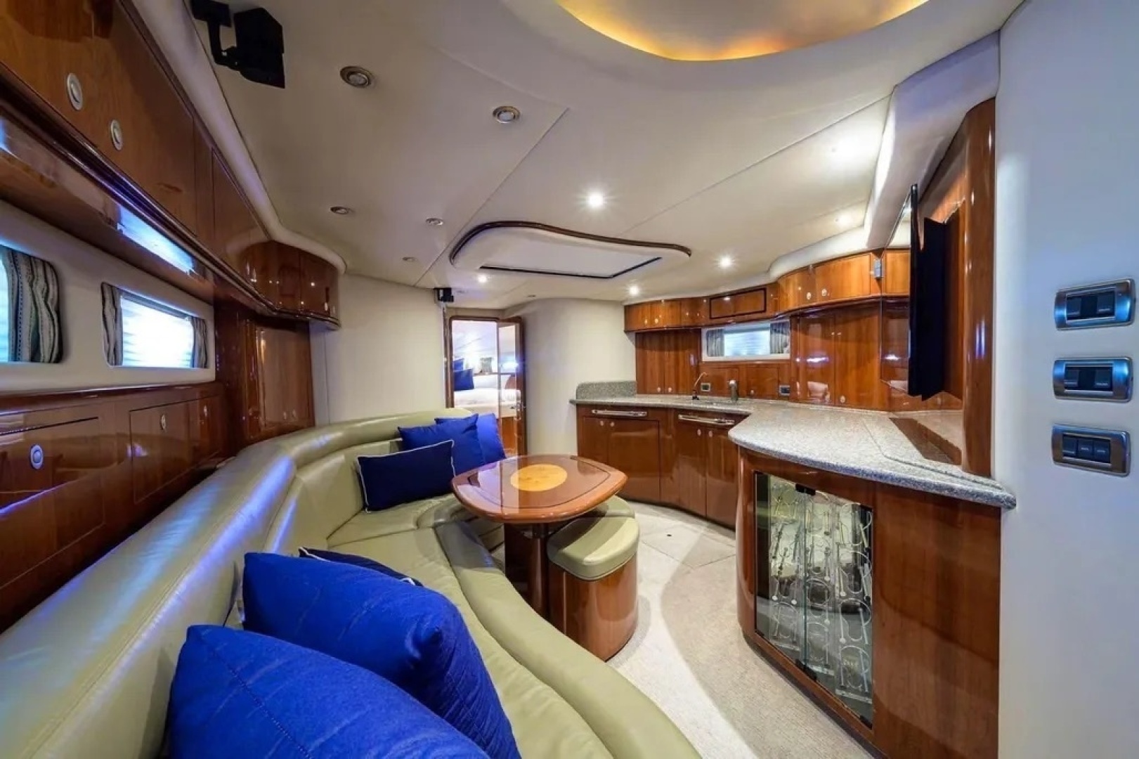 2004 Sea Ray 550 Sundancer - Image 8