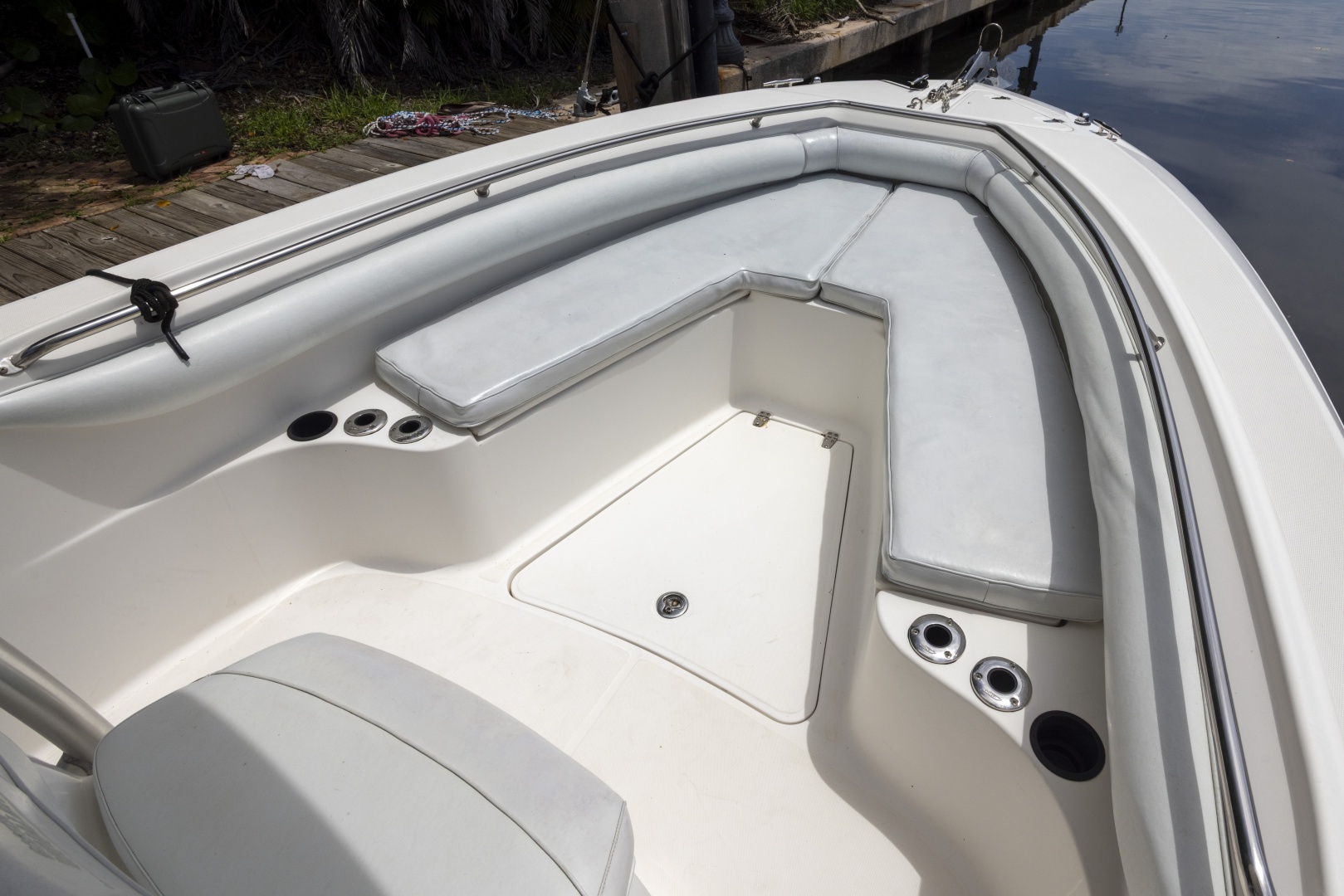 2007 Boston Whaler 270 OUTRAGE - Image 2