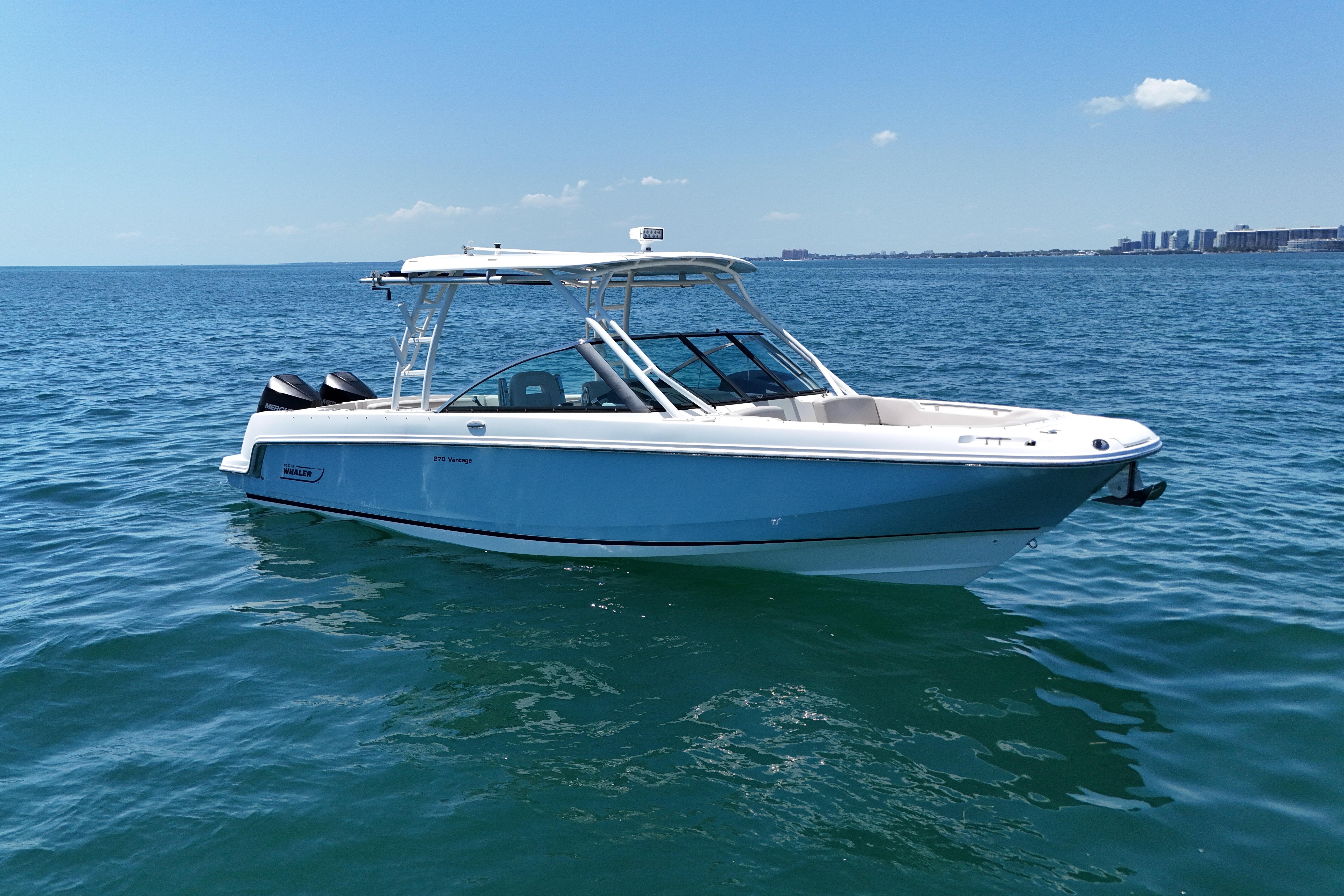 2019 Boston Whaler 270 Vantage