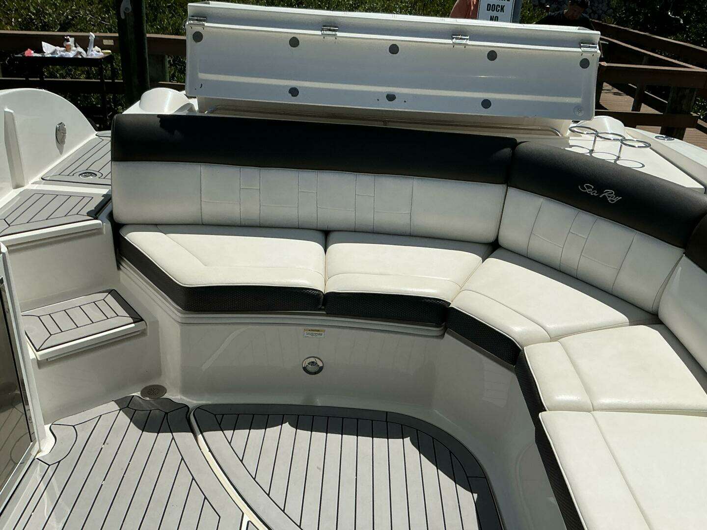 2016 Sea Ray — - Image 8