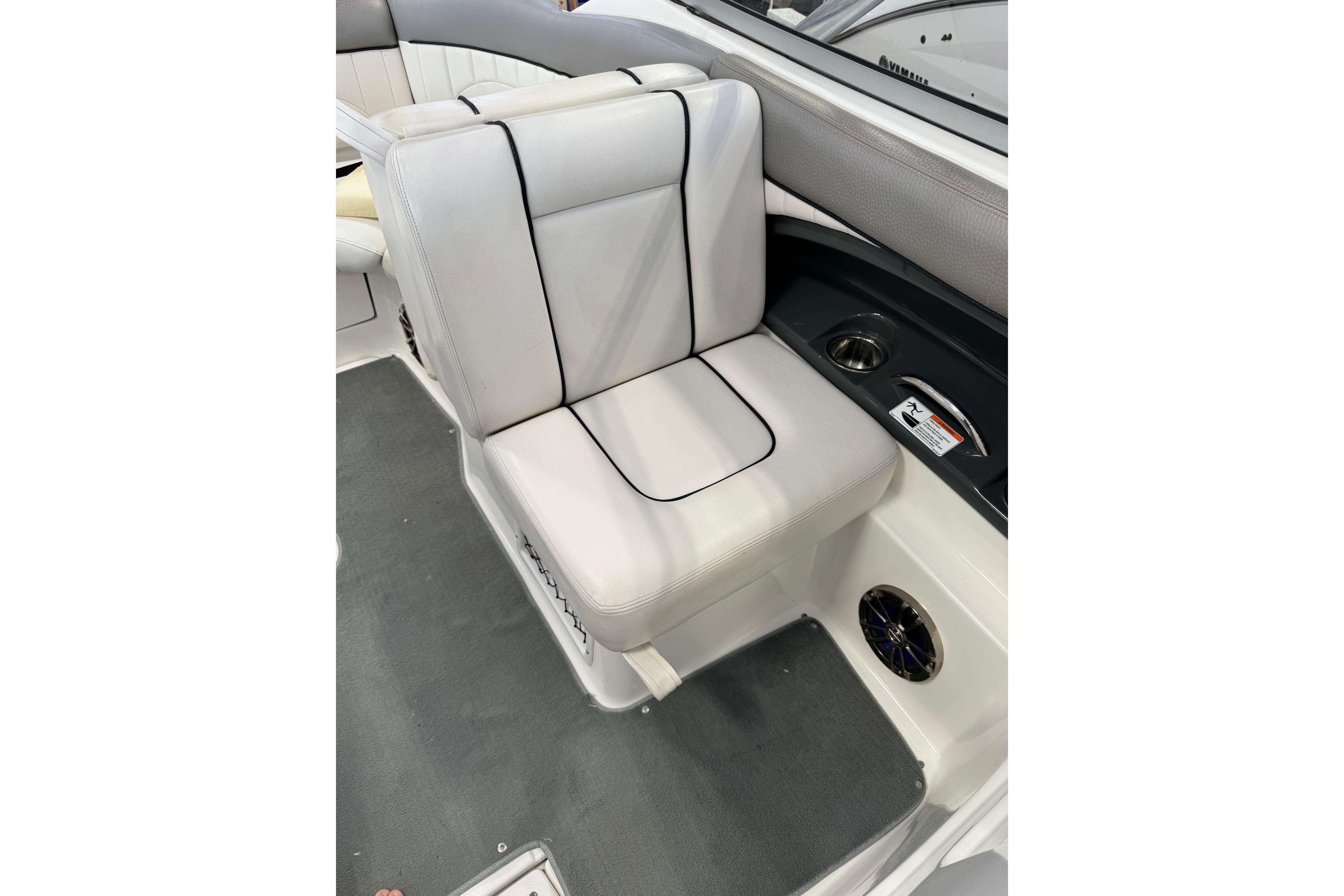 2007 Yamaha Boats SX230 HO interior seat with cup holder and speaker.