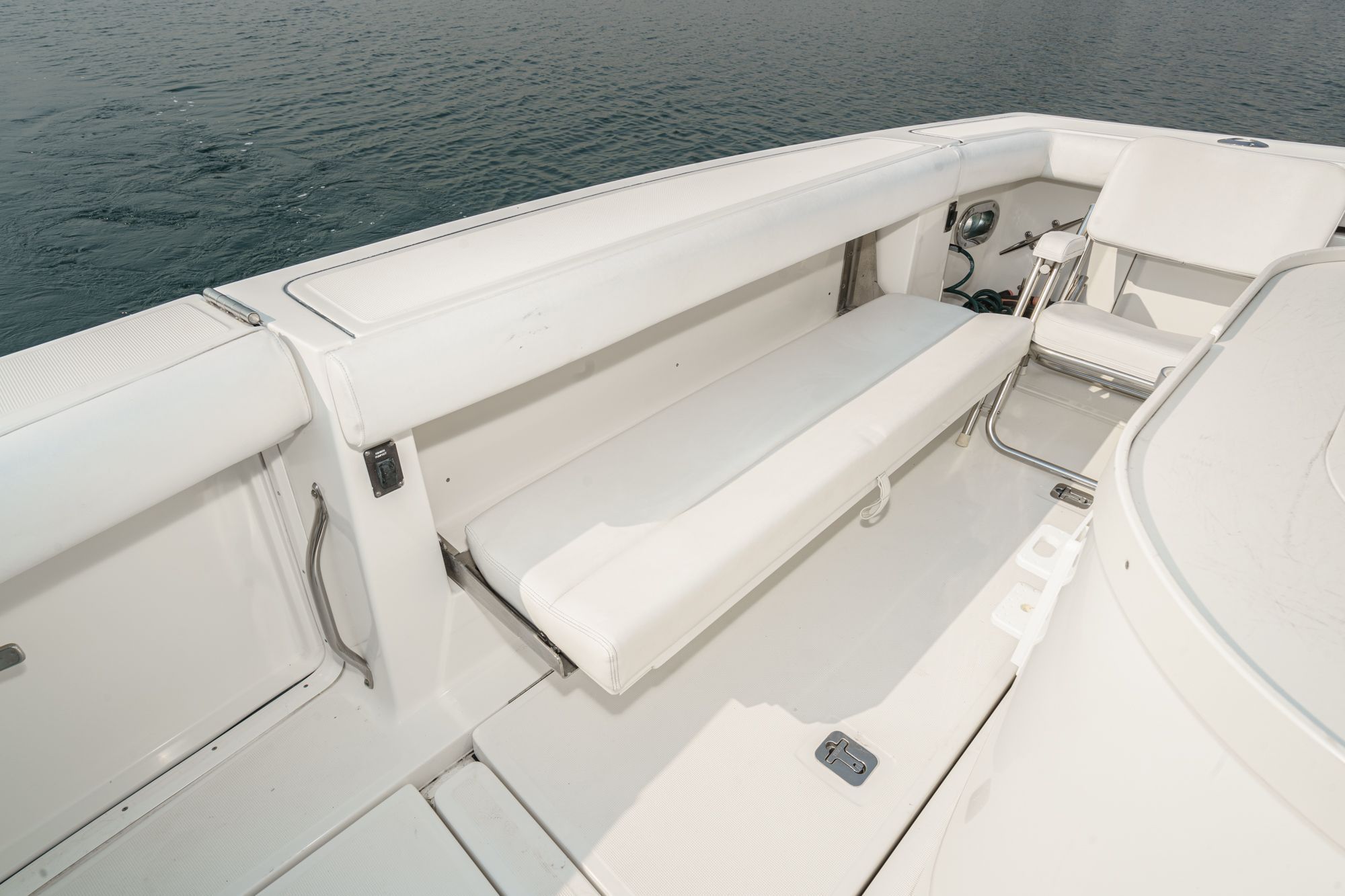 2002 Tiara Yachts 4100 Open - 21