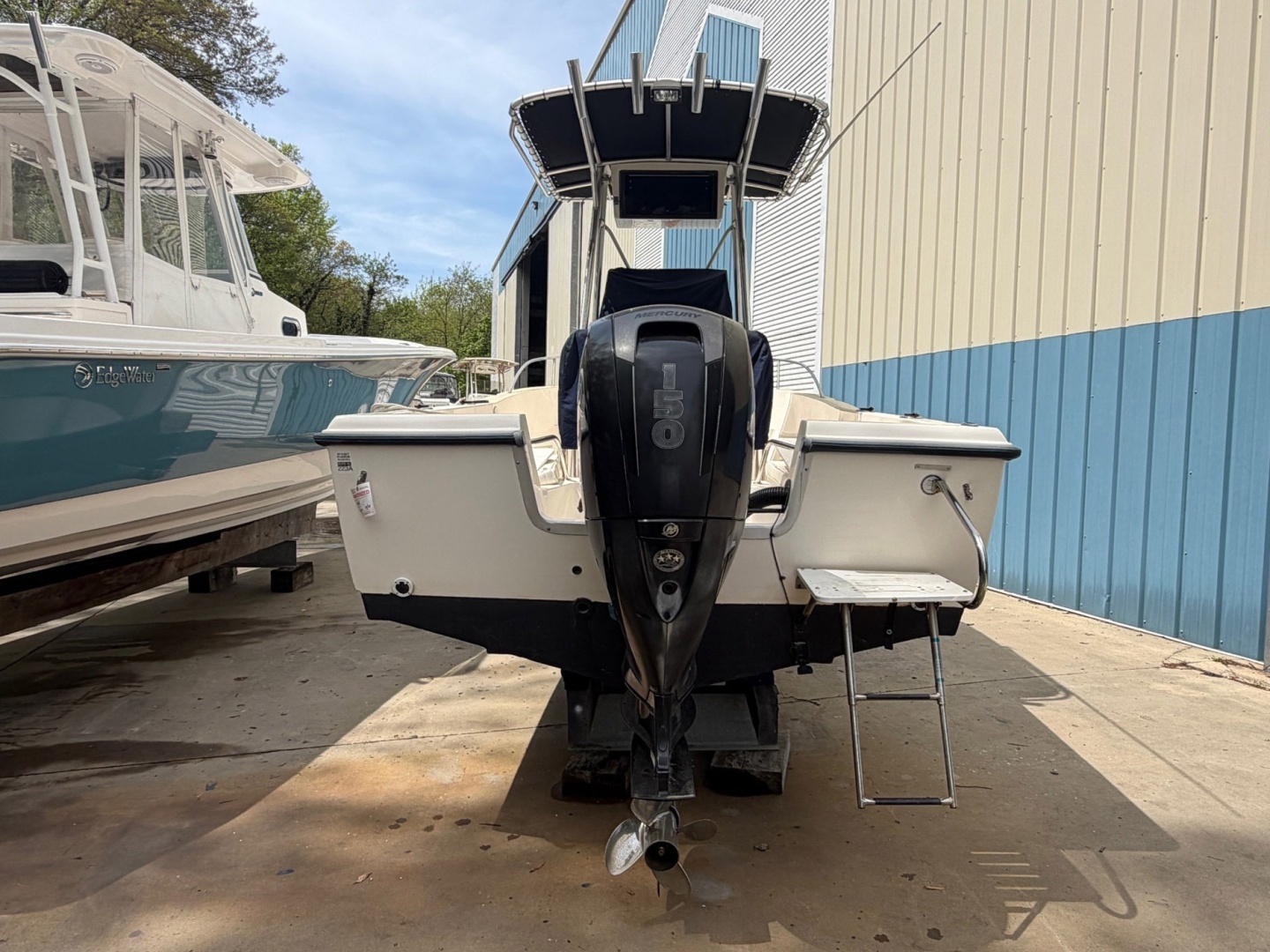 2004 Sea Hunt Triton 202 - Image 5