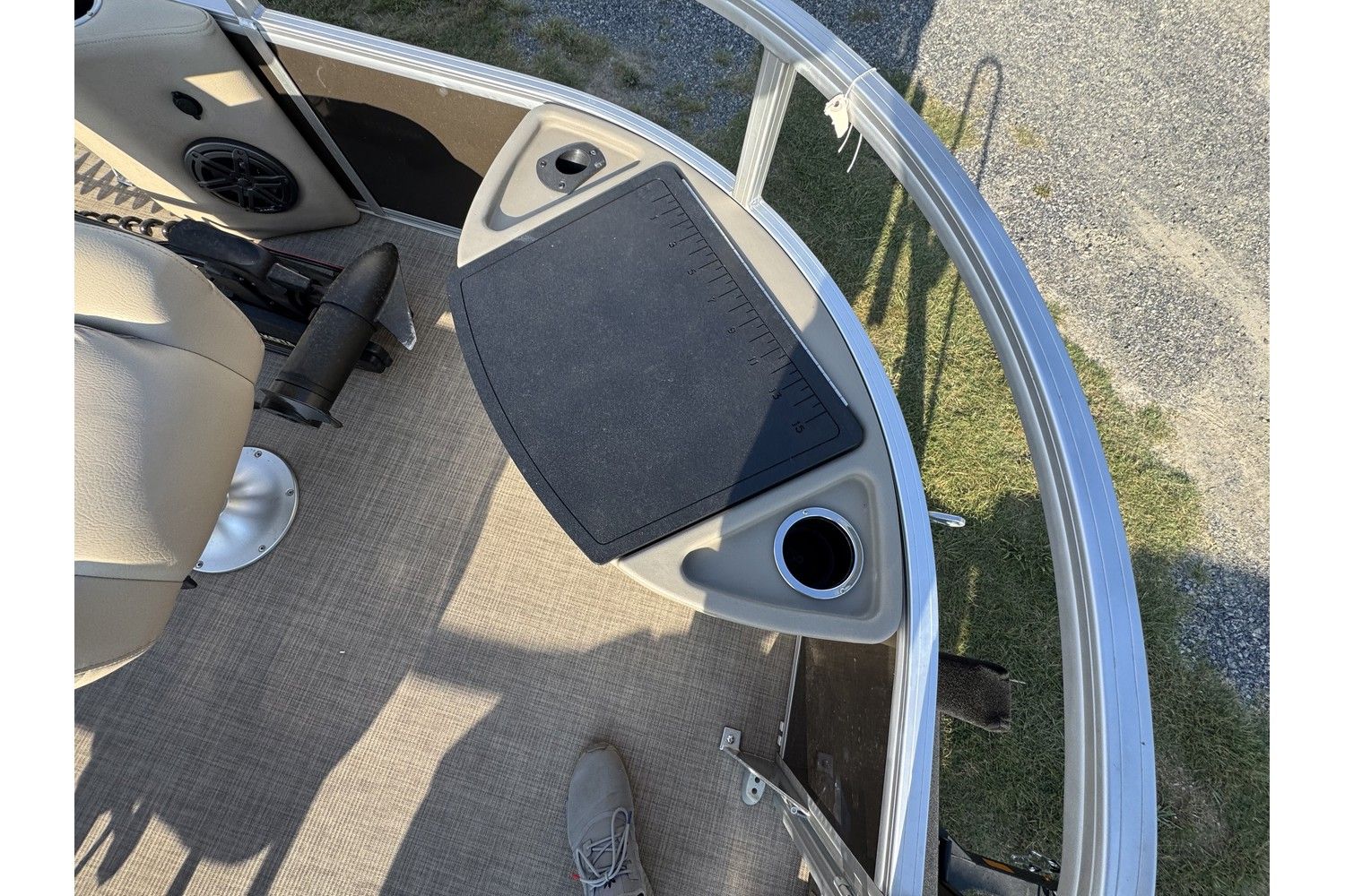 2023 Sun Tracker Sportfish 24 XP3 - 11