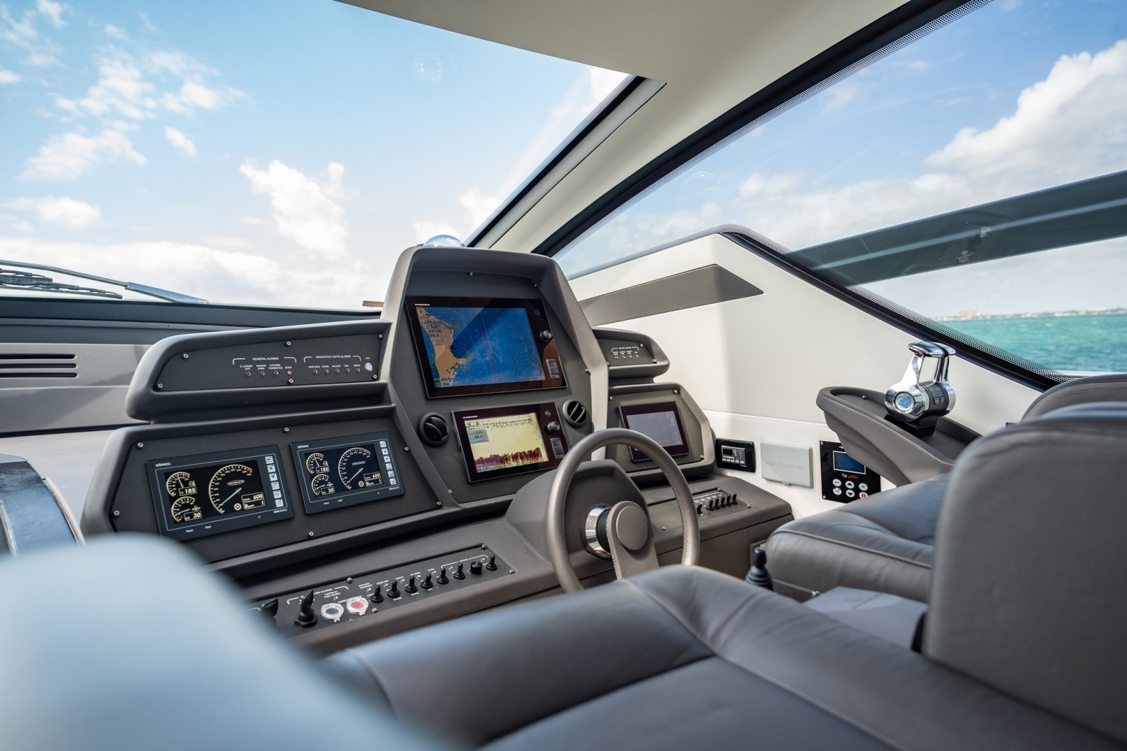 2020 Pershing 62 - Image 27