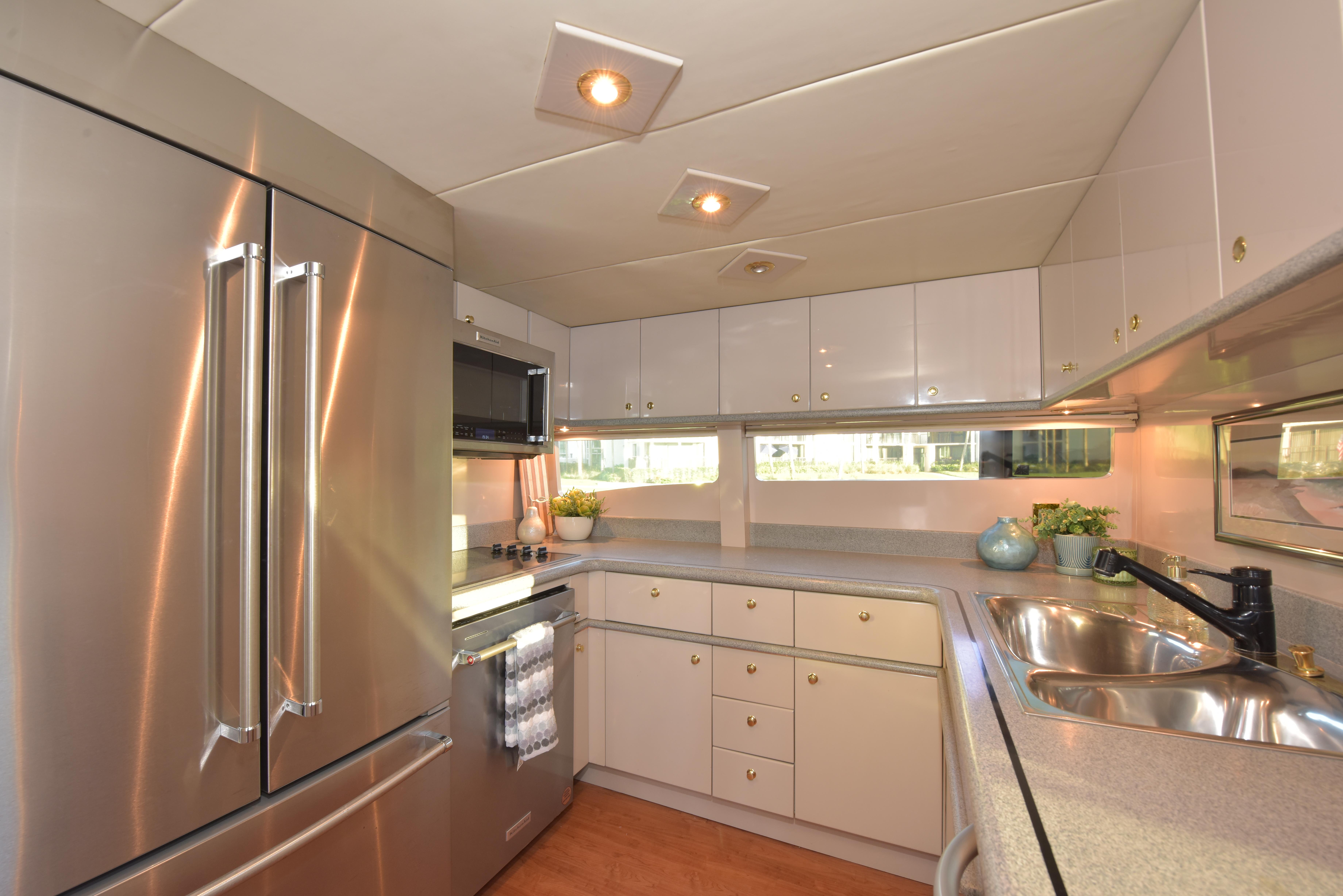 1994 Lazzara 76 Lazzara motor yacht - 55