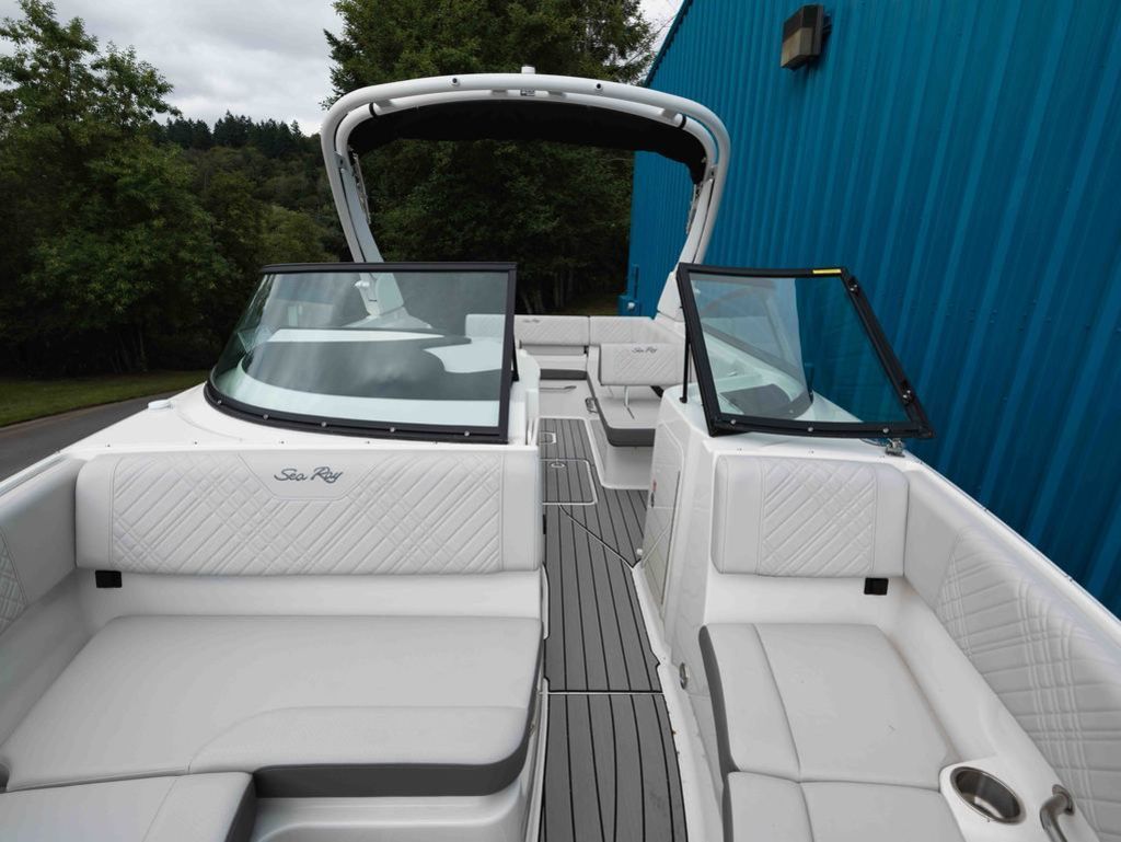 2025 Sea Ray SDX 250 - 12
