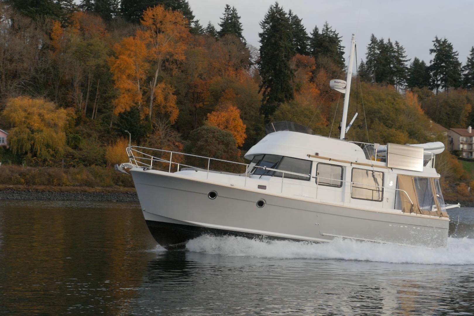 2013 Beneteau Swift Trawler 34 Fly